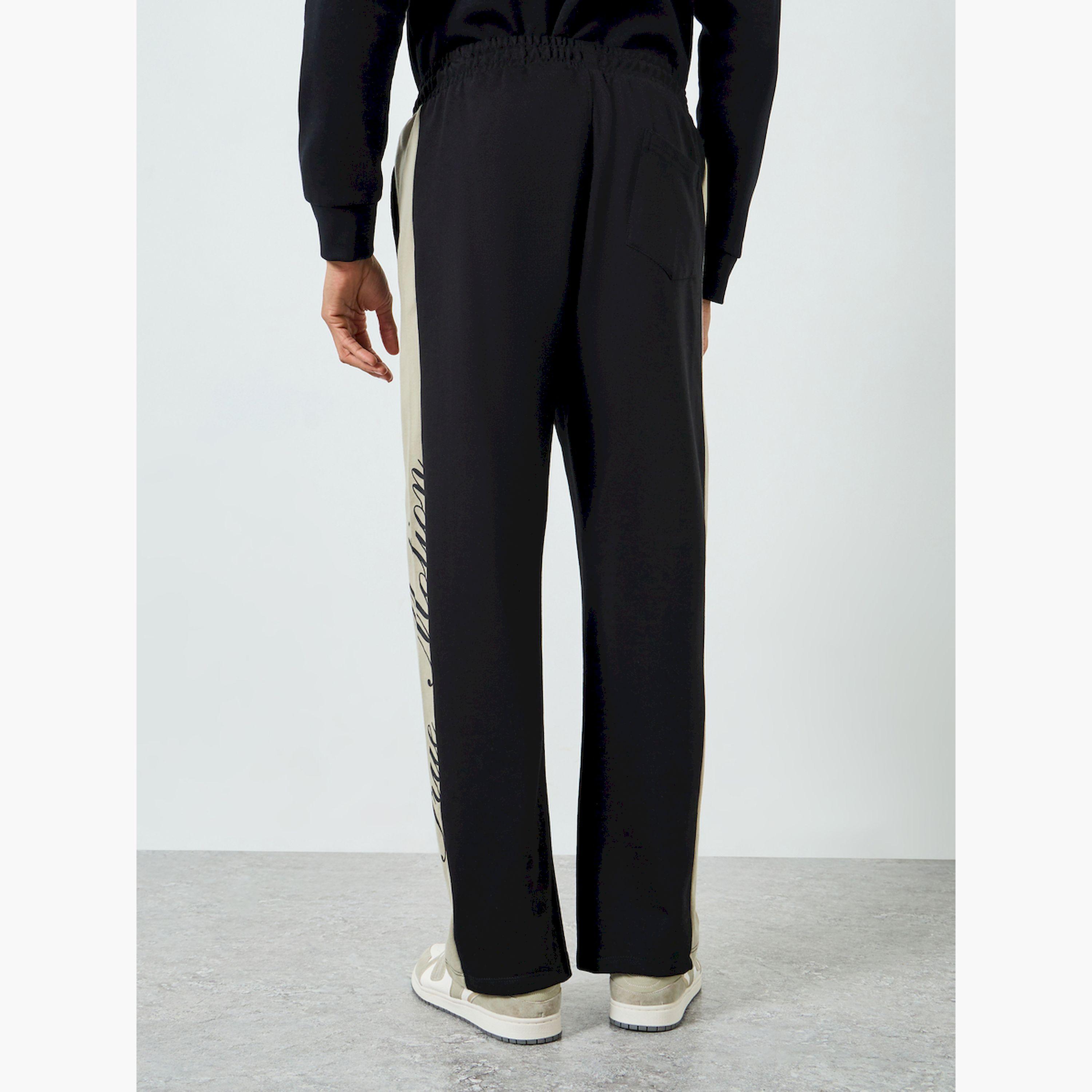 جوغر رجالي أسود بتفاصيل خطوط جانبية-men-clothing-bottoms-joggers-image-4