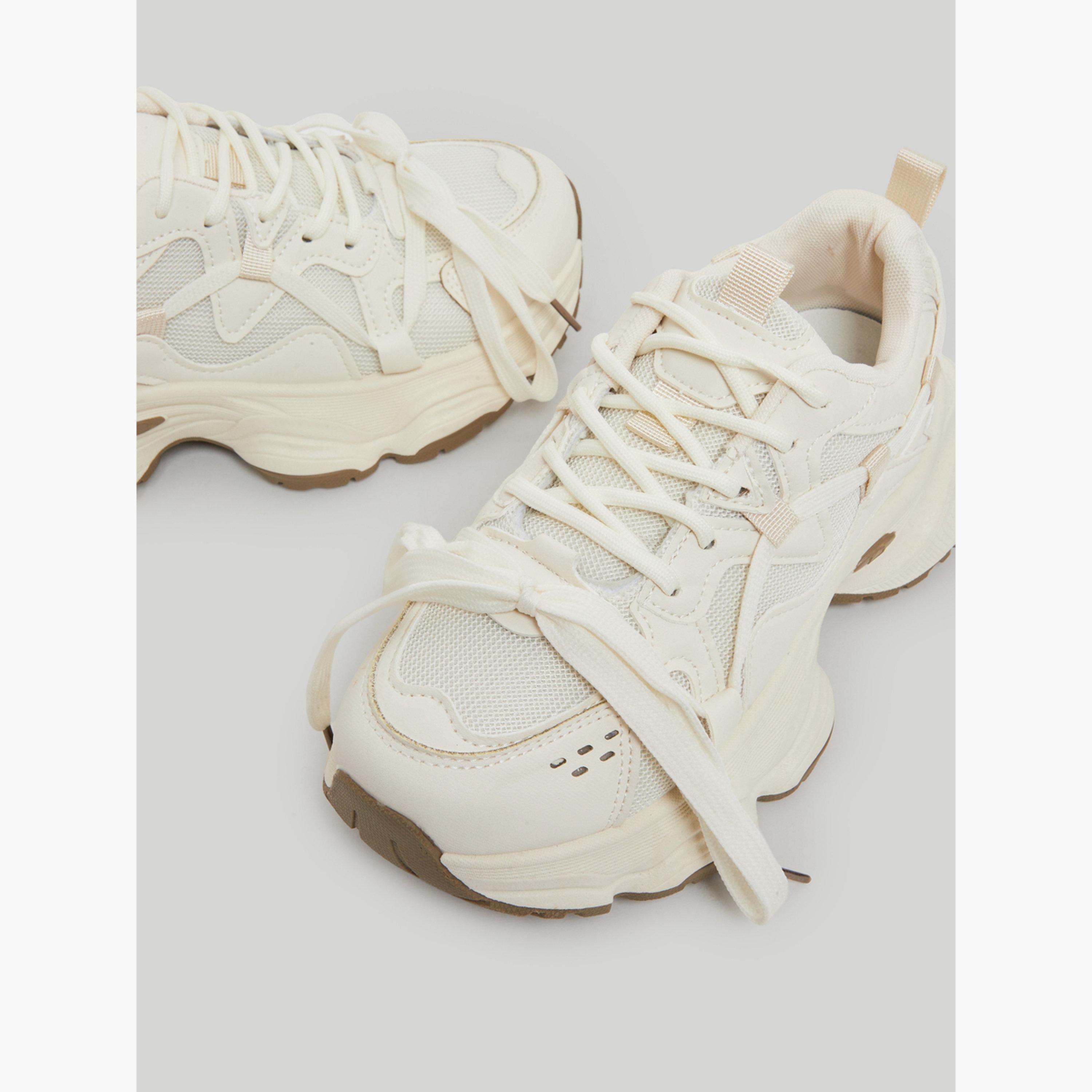 حذاء سنيكرز برباط ونعل سميك-women-shoes-sneakers-image-3