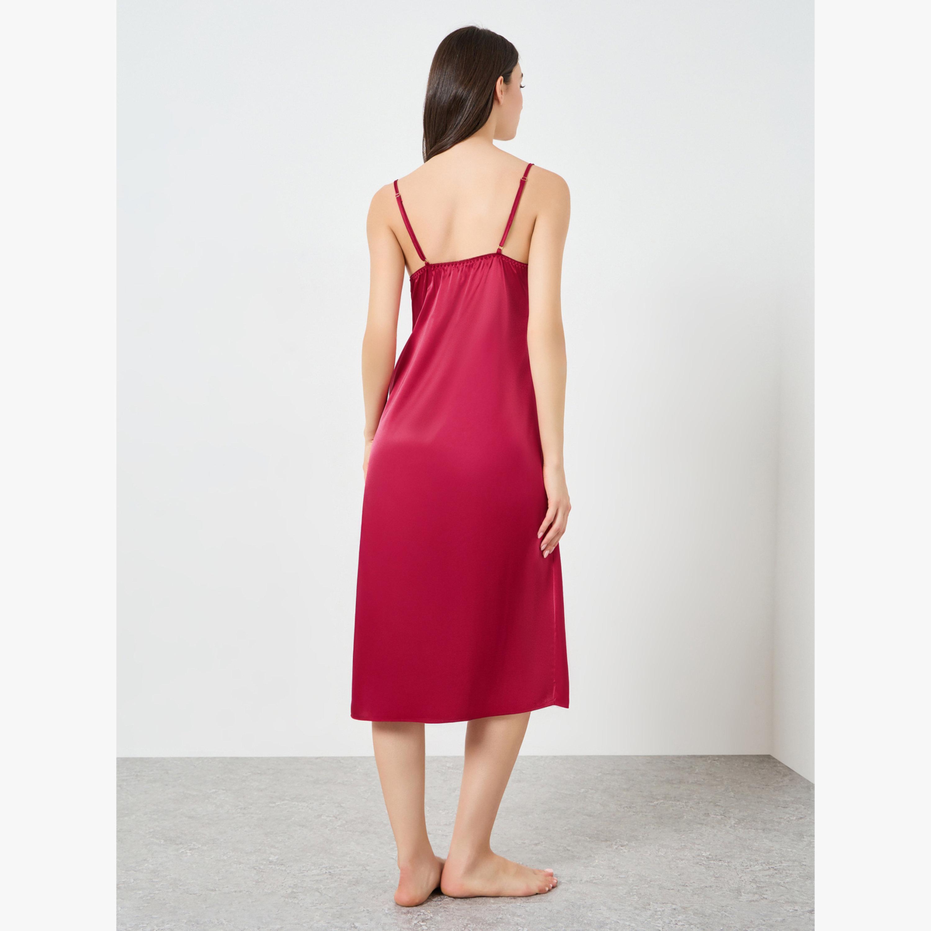 مجموعة من روب دانتيل وقطعة داخلية ساتان-women-clothing-nightwear-robes-image-4