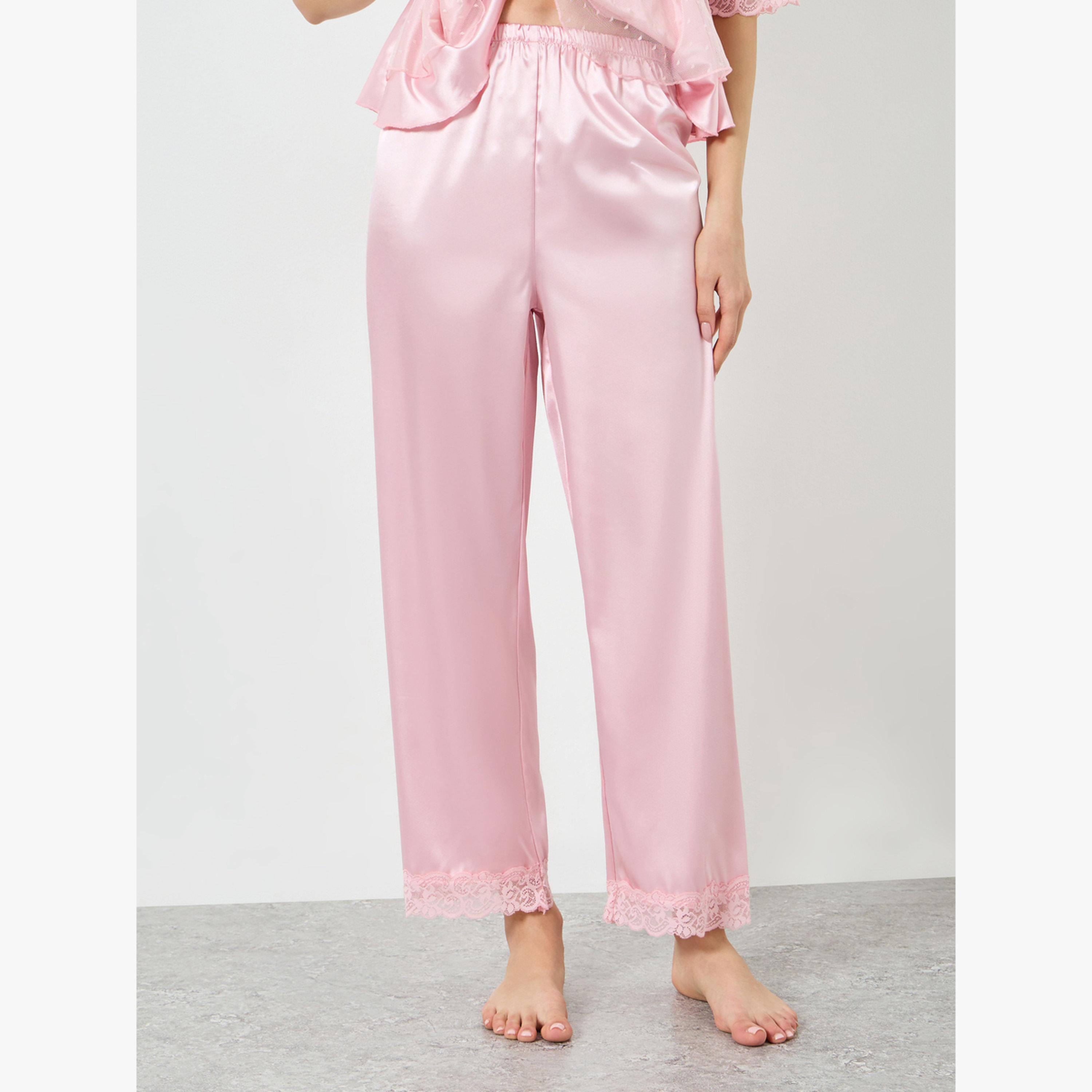 مجموعة من بنطال بيجاما وبلوزة بتفاصيل دانتيل وفيونكة-women-clothing-nightwear-pyjamas-longsets-image-4