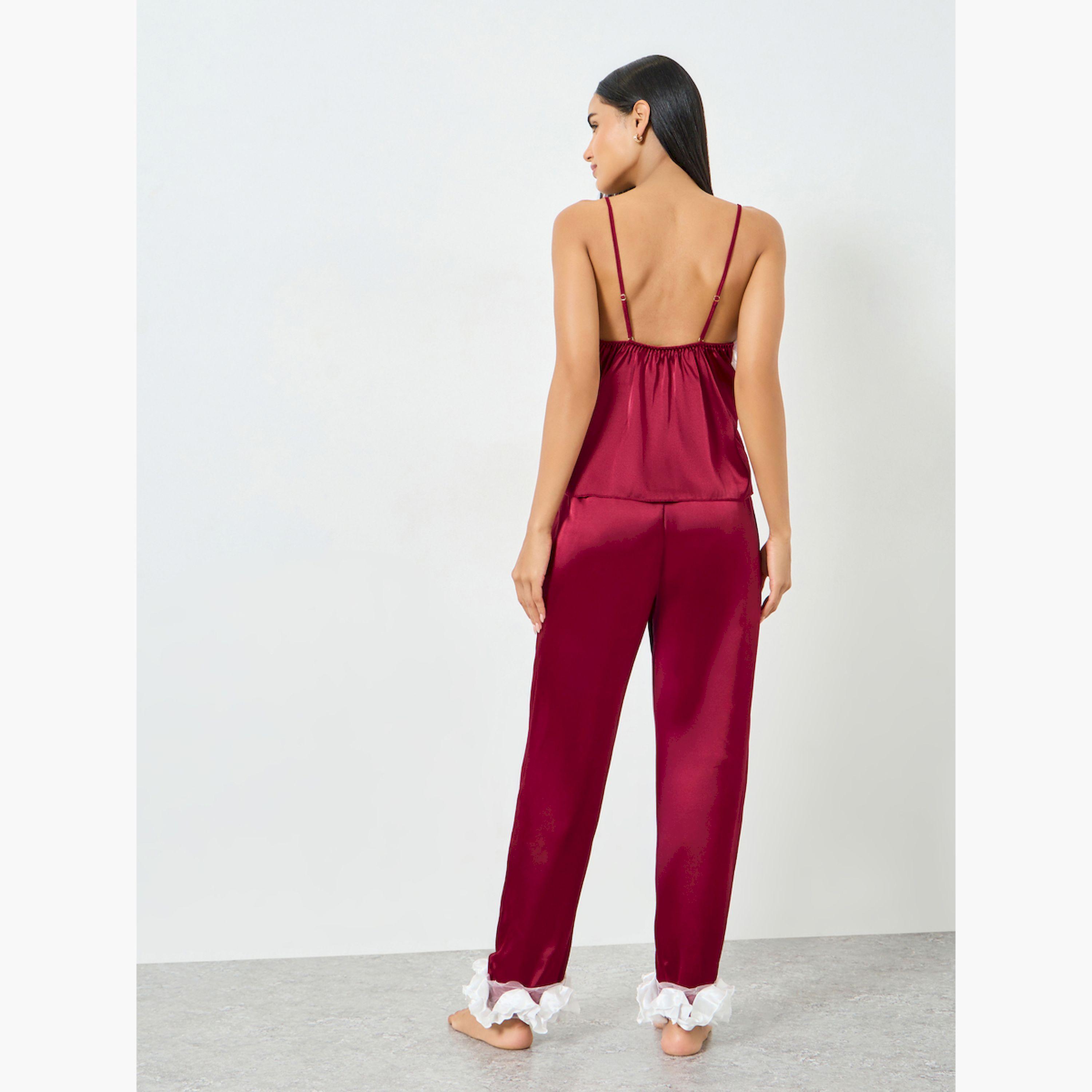 طقم بيجاما وبلوزة كامي ساتان بتفاصيل مكشكشة-women-clothing-nightwear-pyjamas-longsets-image-4