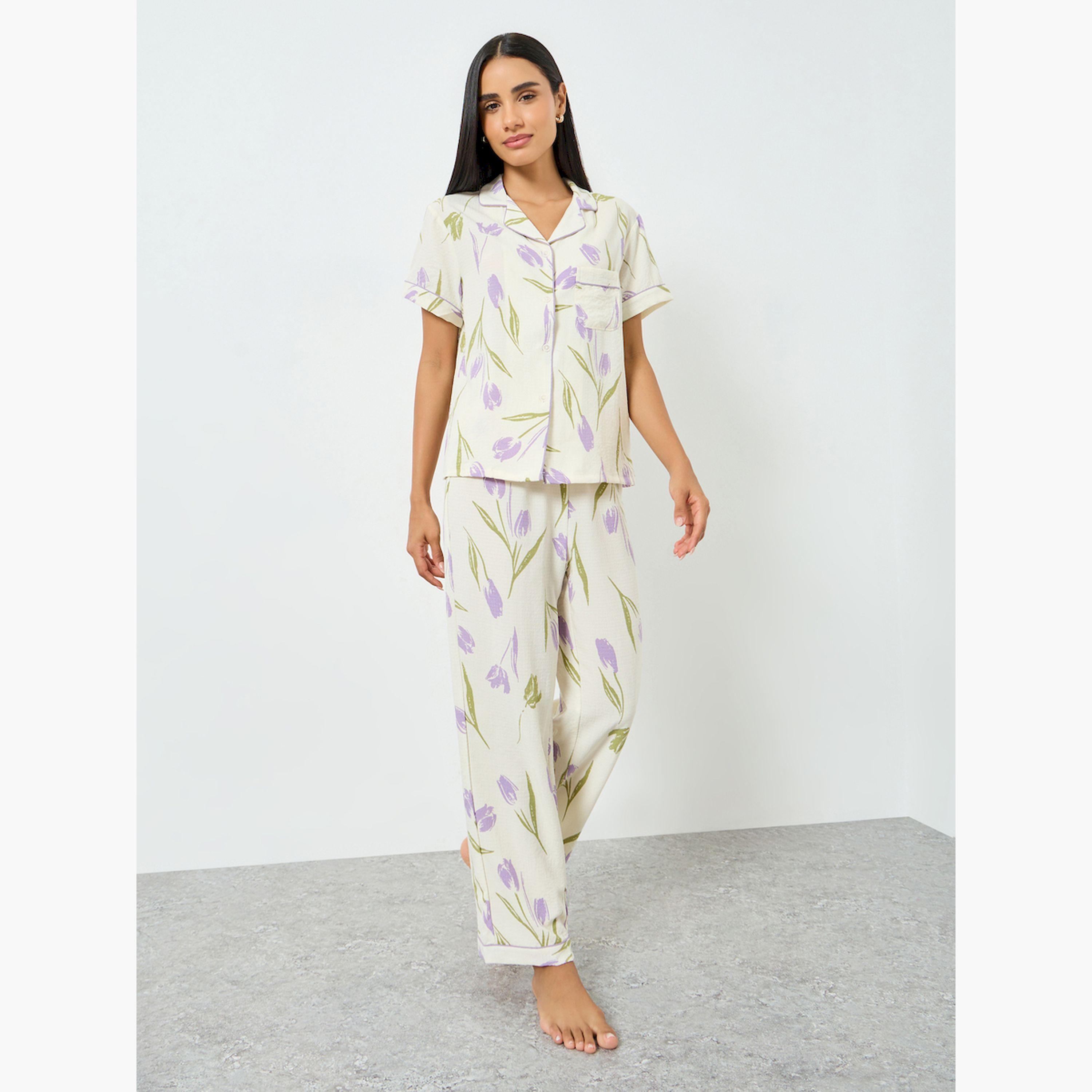 طقم بيجاما من بنطال وبلوزة بتفاصيل جيب وطبعة زهور-women-clothing-nightwear-pyjamas-longsets-image-1