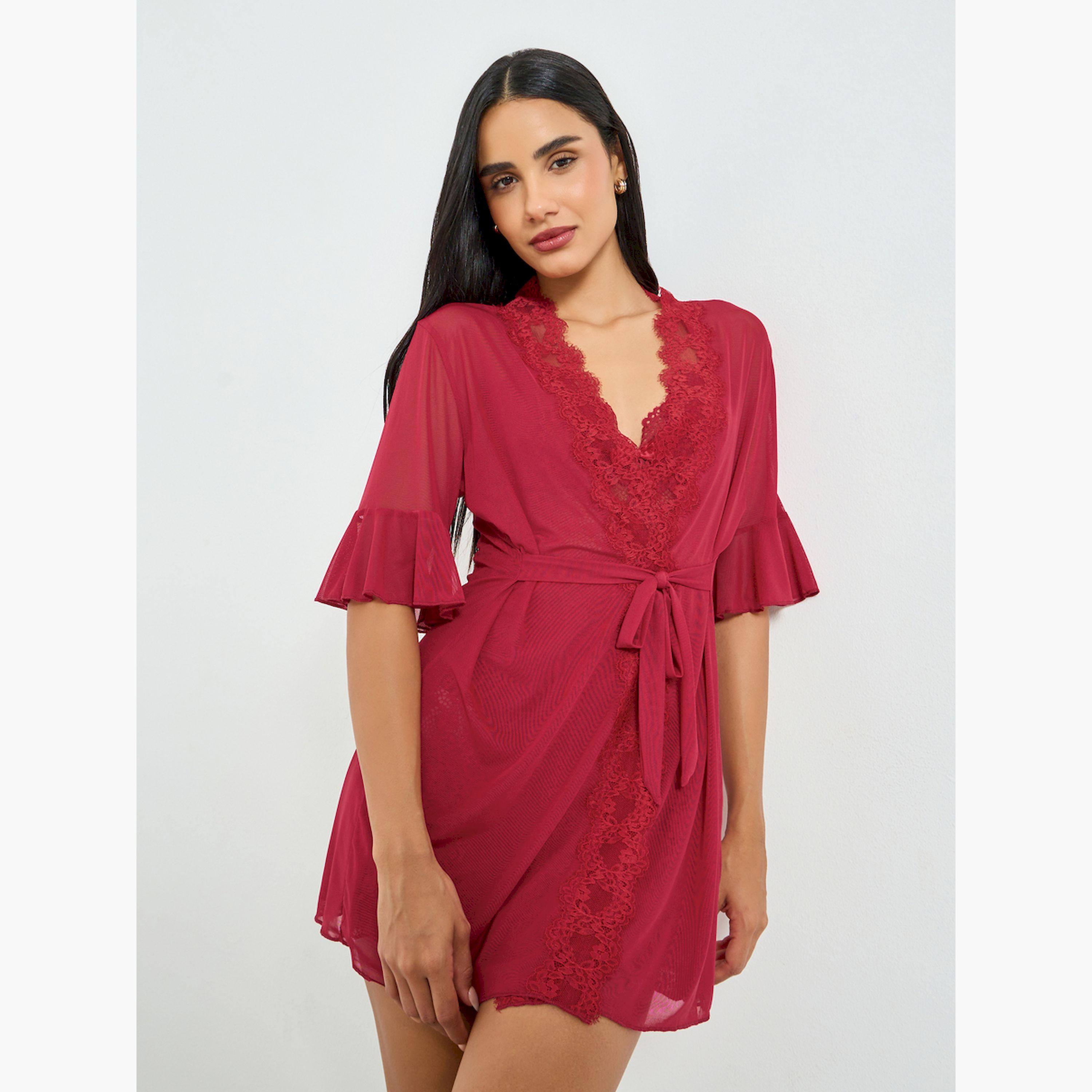 طقم روب وقميص نوم بتفاصيل دانتيل-women-clothing-nightwear-robes-image-1