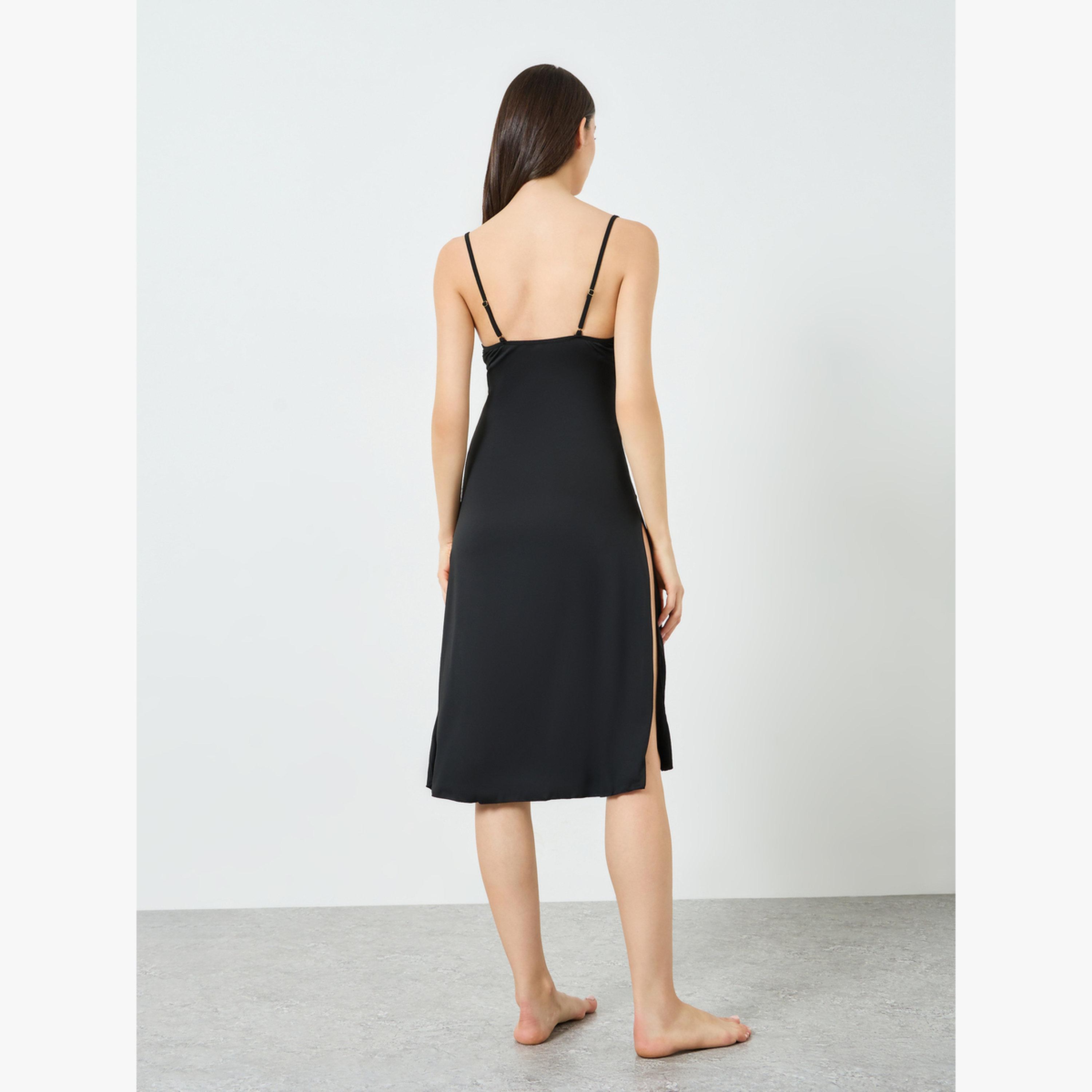فستان لانجري بحمالات وتفاصيل دانتيل-women-clothing-nightwear-nighties-image-3