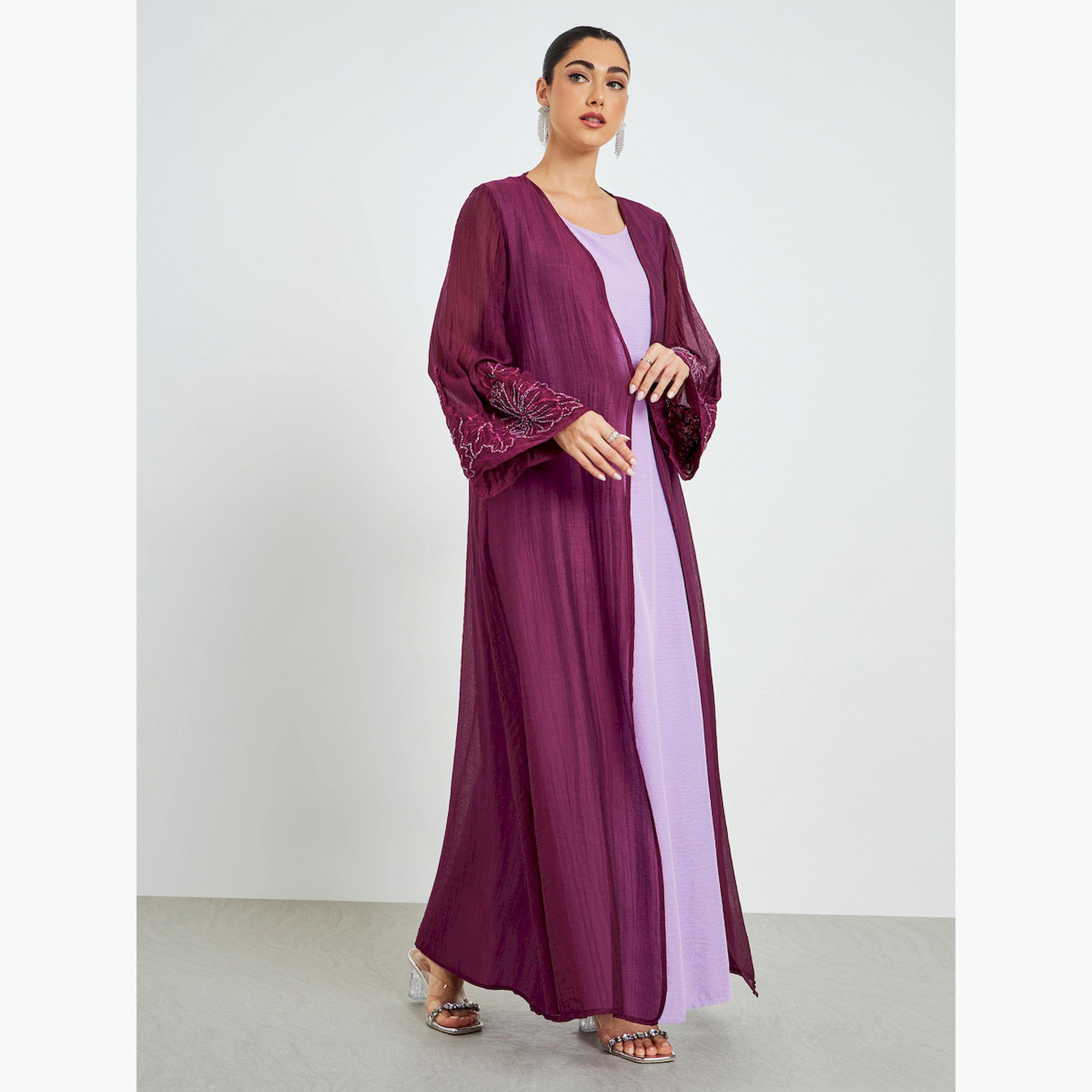 عباية بحافة واسعة وأكمام بتفاصيل مُطرّزة-women-arabicclothing-abayas-image-3