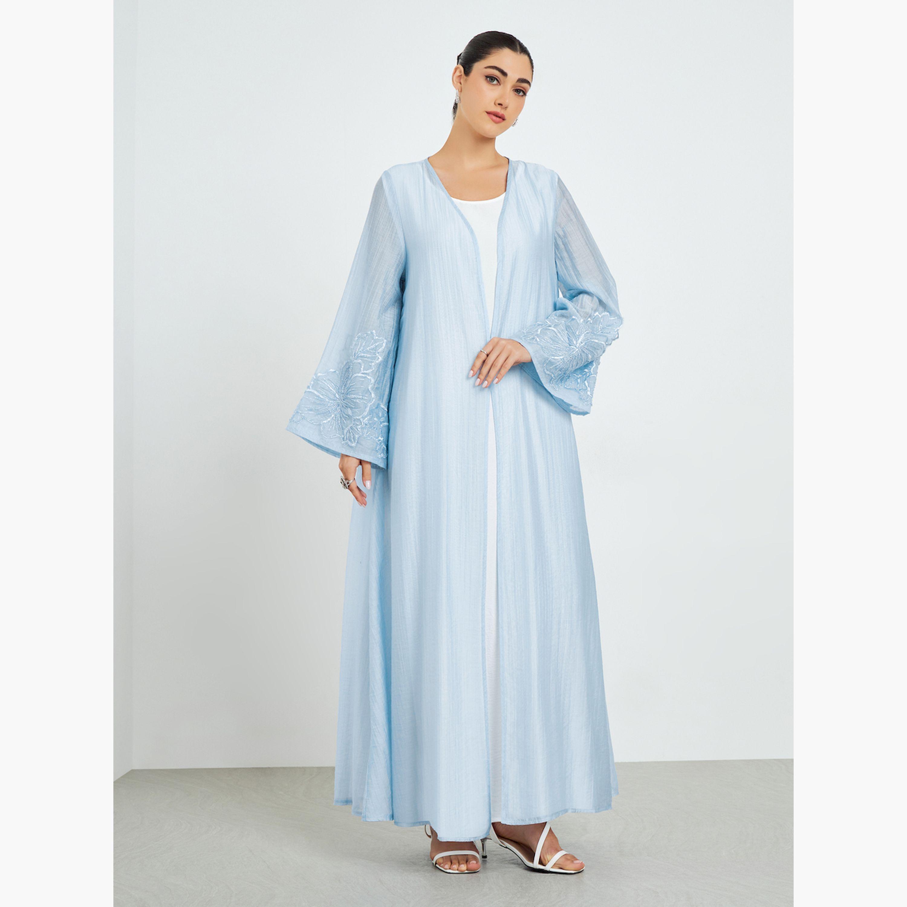 عباية بحافة واسعة وأكمام بتفاصيل مُطرّزة-women-arabicclothing-abayas-image-3