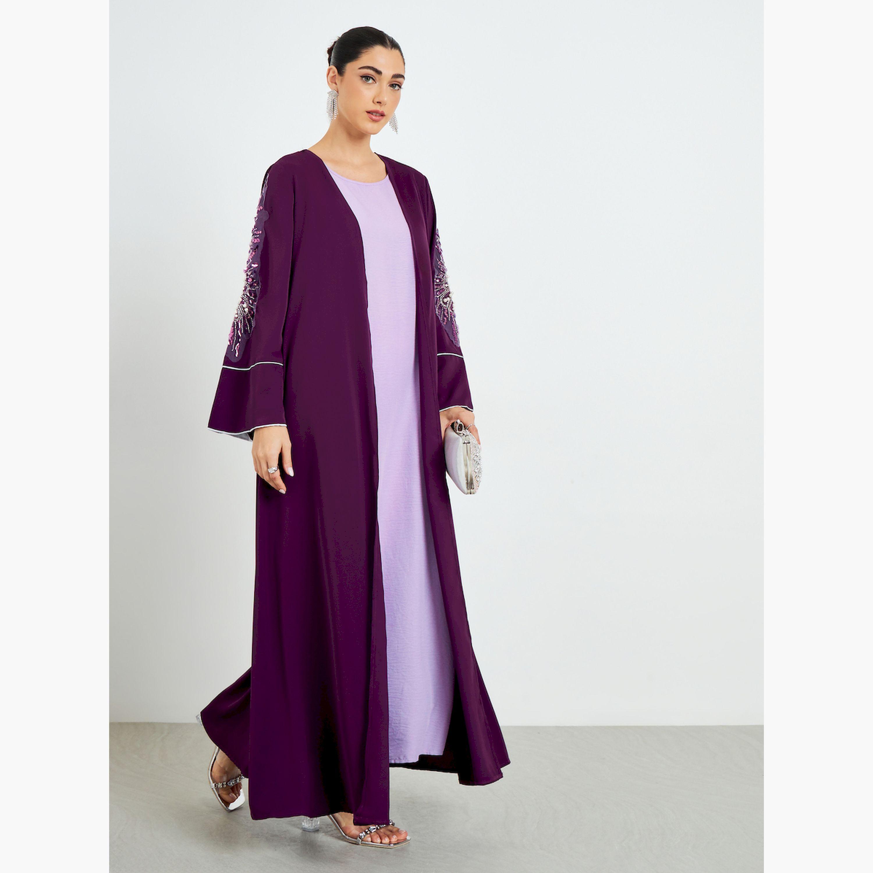 عباية بحافة واسعة وأكمام بتفاصيل مُطرّزة-women-arabicclothing-abayas-image-3