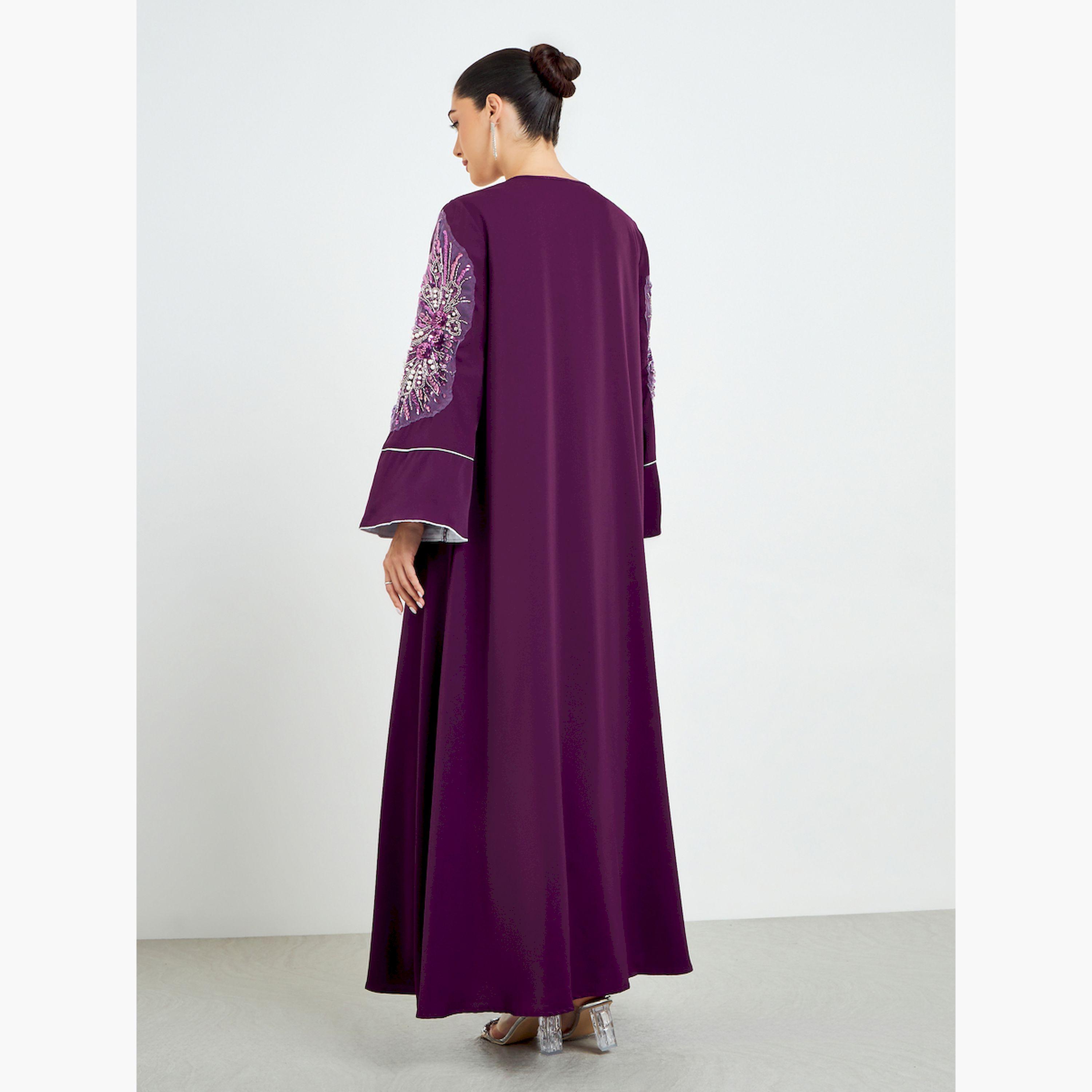 عباية بحافة واسعة وأكمام بتفاصيل مُطرّزة-women-arabicclothing-abayas-image-4