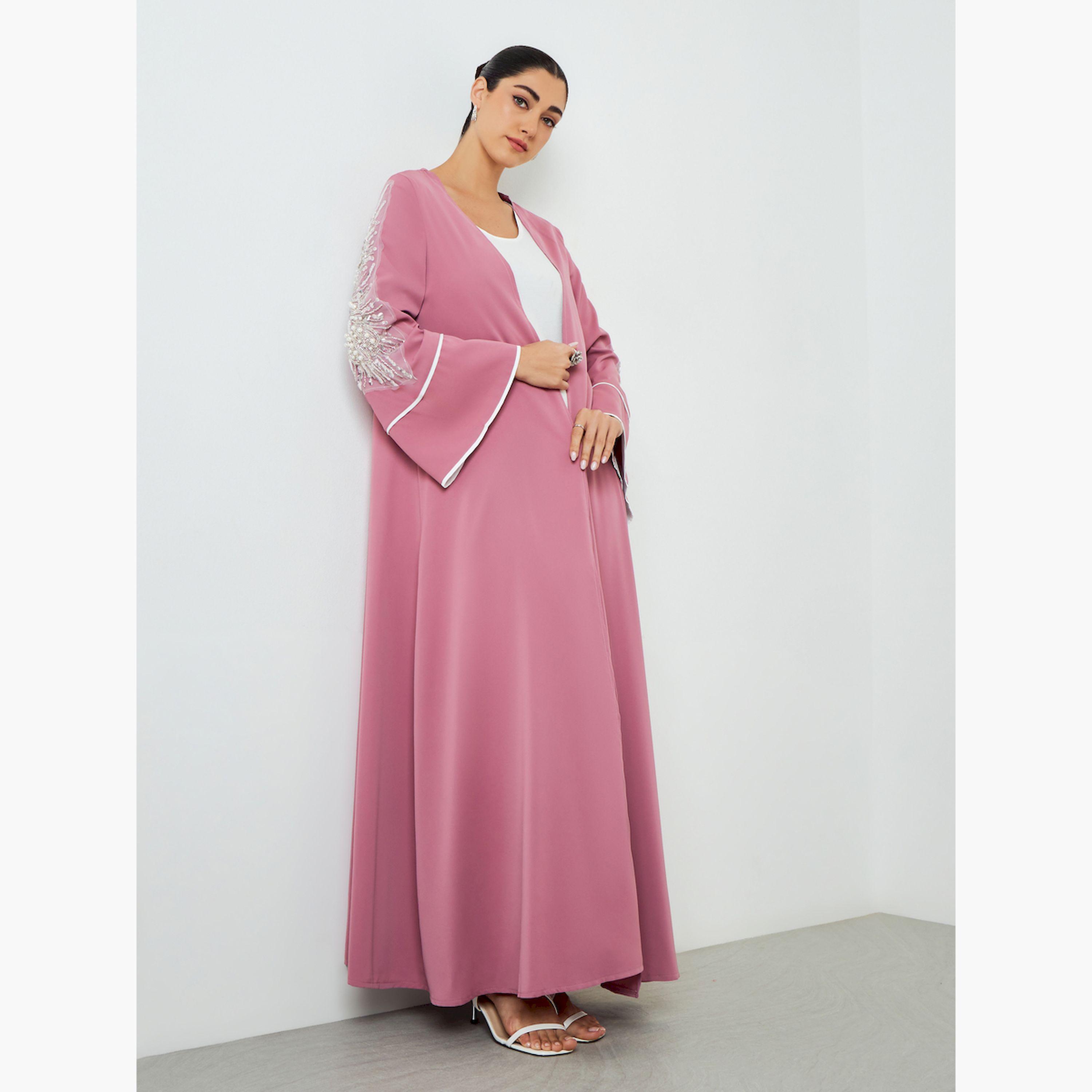 عباية بحافة واسعة وأكمام بتفاصيل مُطرّزة-women-arabicclothing-abayas-image-3