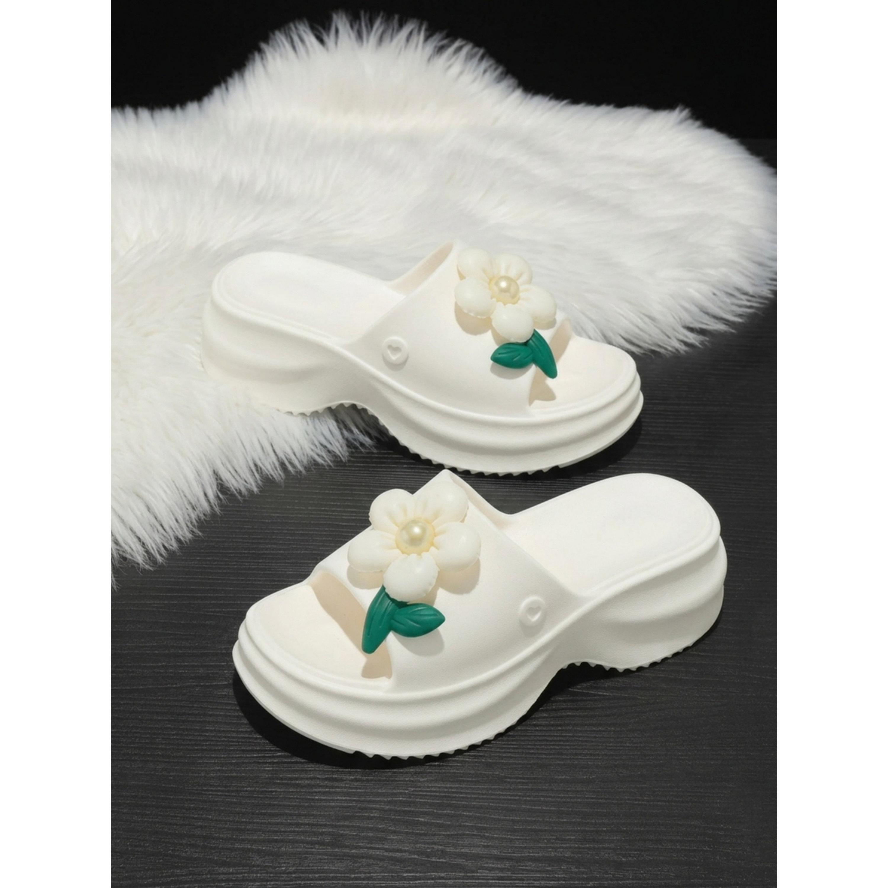 شبشب مفتوح بتفاصيل زهور-women-shoes-flats-slides-image-1