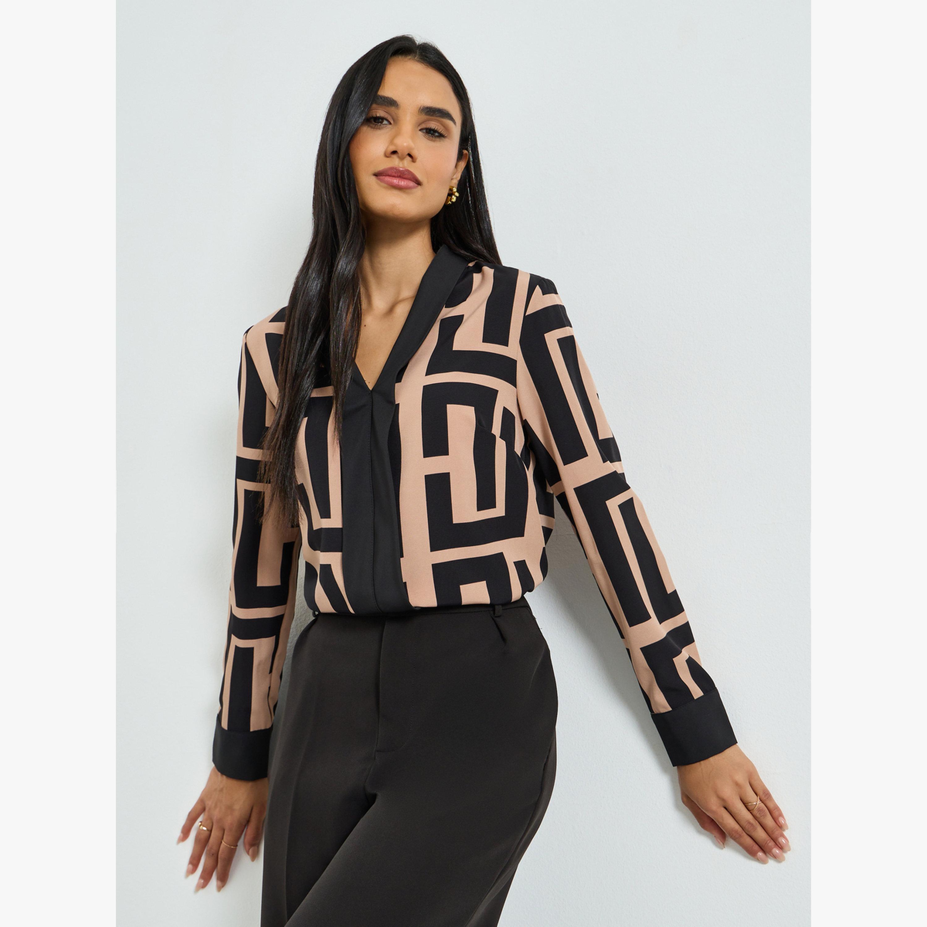 بلوزة بأكمام طويلة وطبعة هندسية-women-clothing-shirtsandblouses-blouses-image-3