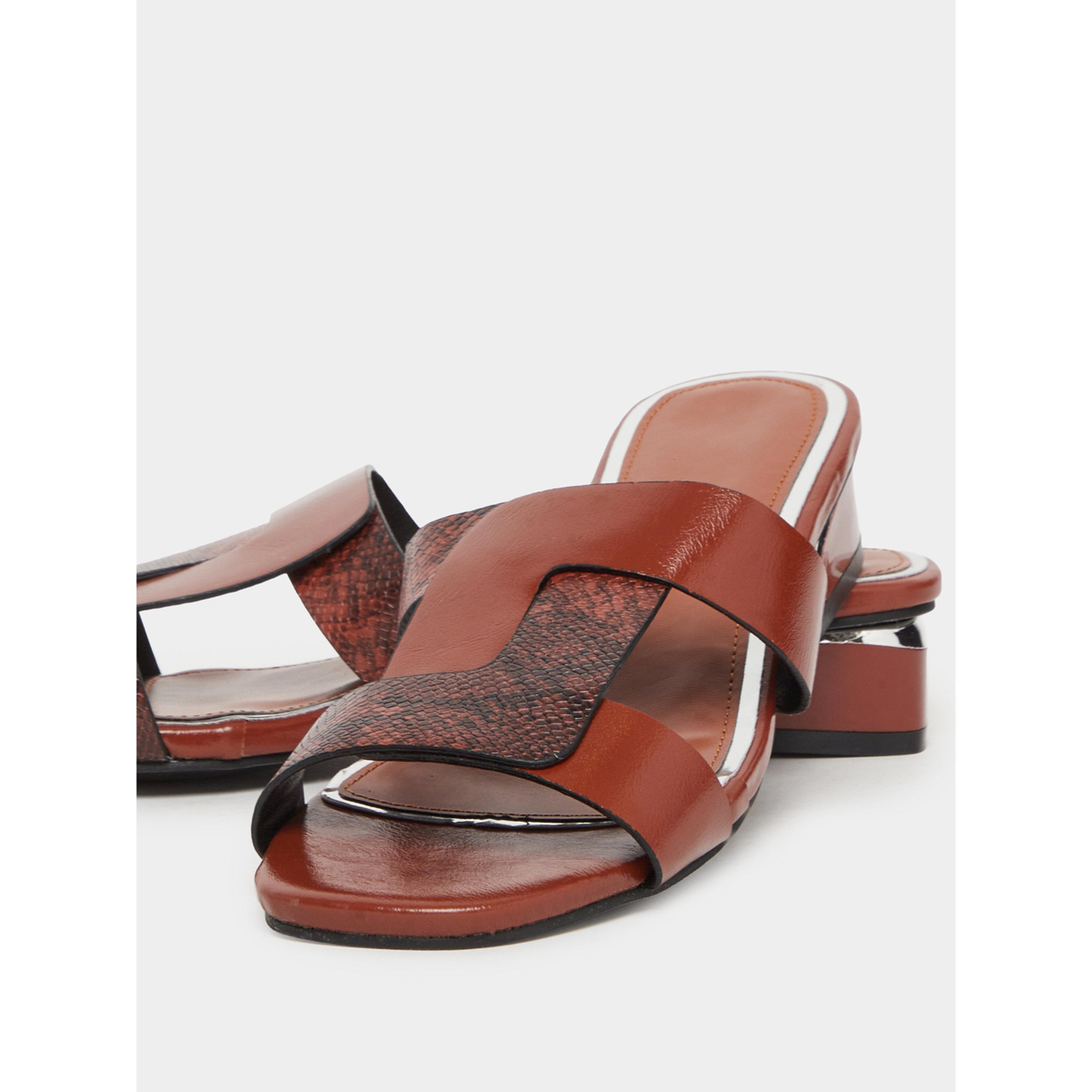صندل نسائي من الجلد بكعب سميك-women-shoes-sandals-heeled-image-3