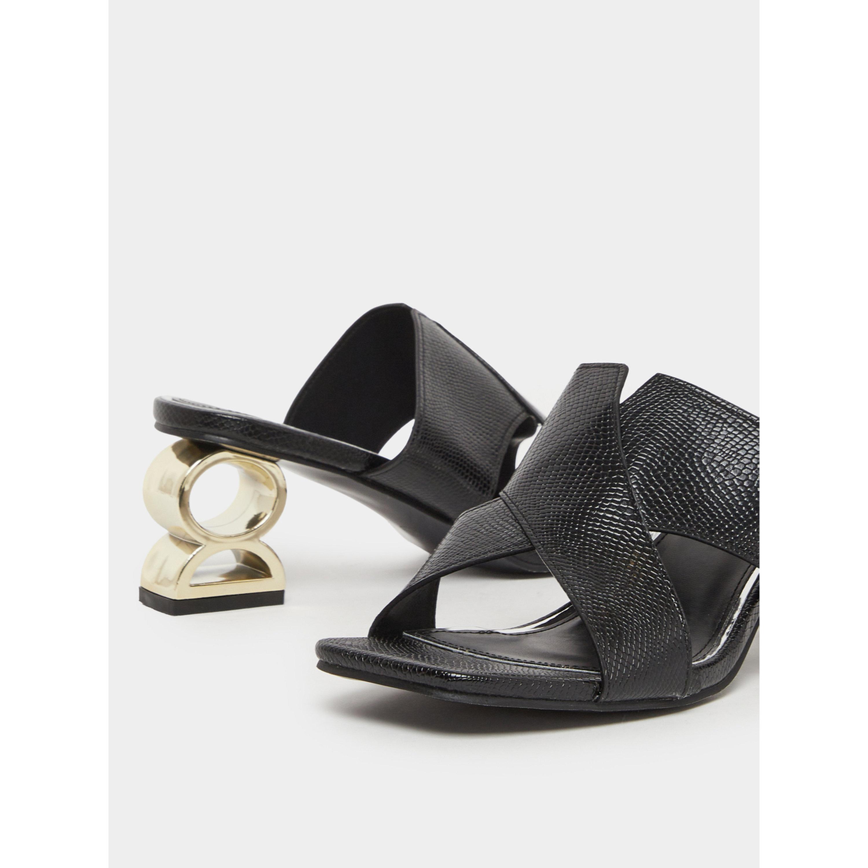 صندل نسائي أسود بقماش بارز وكعب متوسط-women-shoes-sandals-heeled-image-3