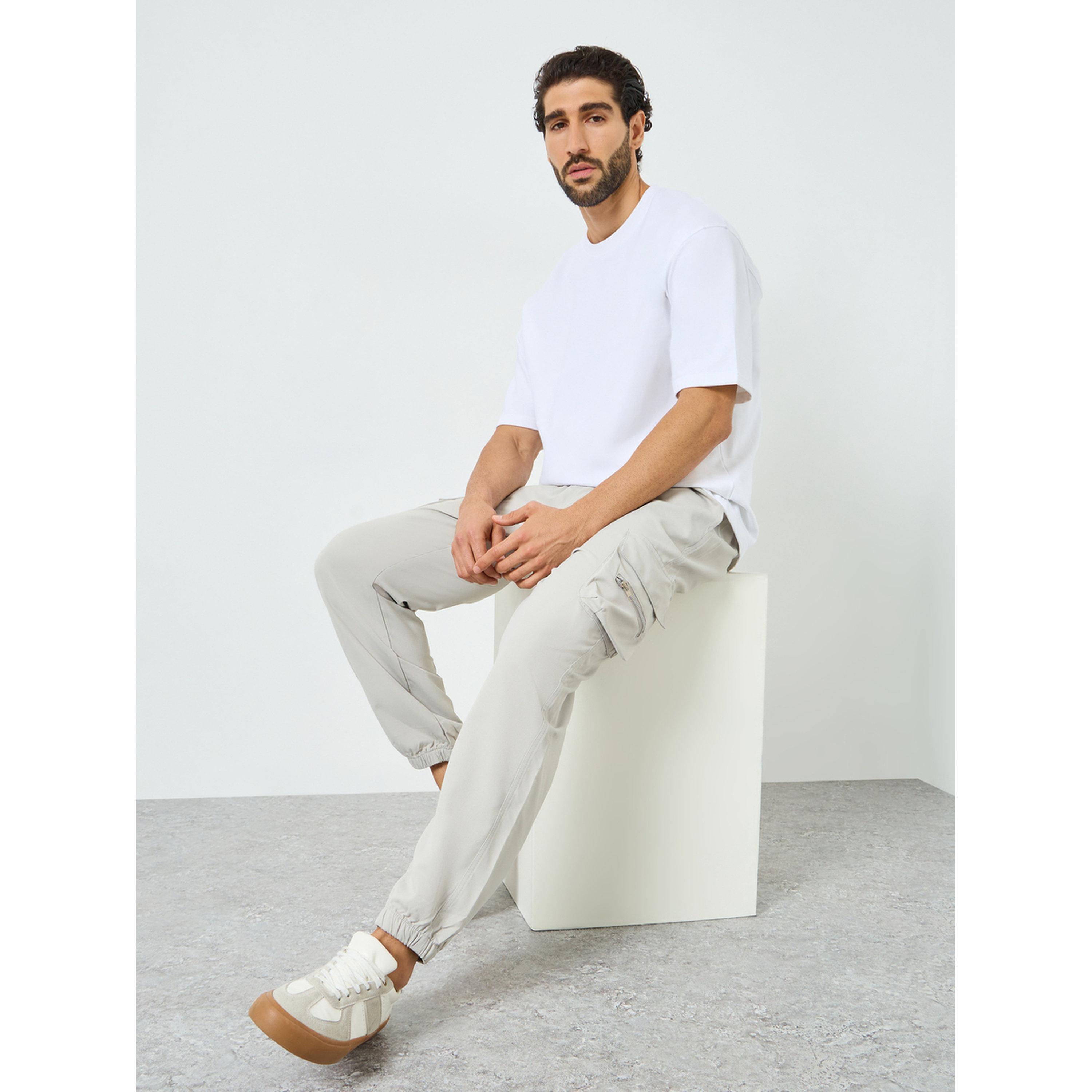 بنطال كارغو بقصة مريحة-men-clothing-bottoms-joggers-image-2
