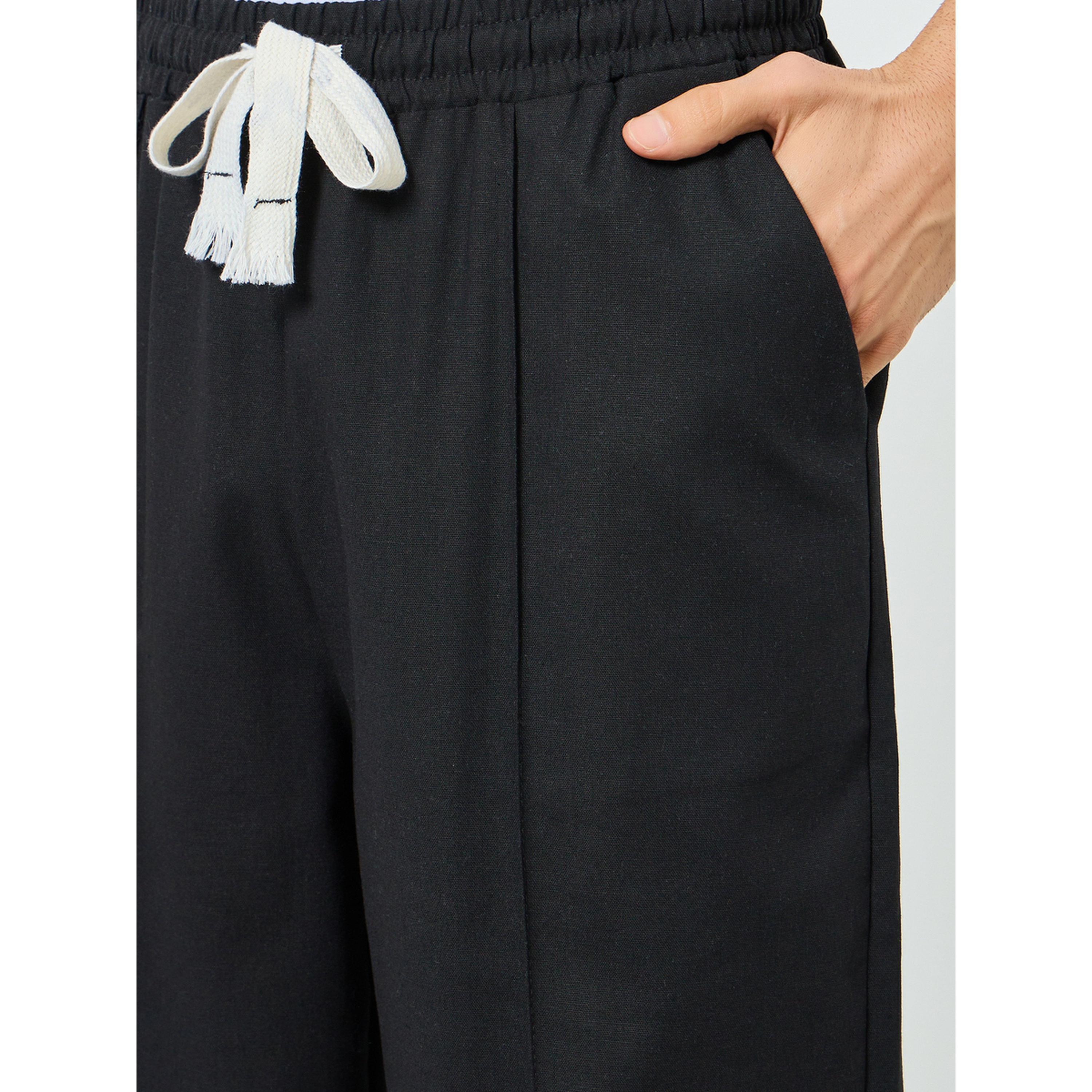 بنطال مريح برباط خصر-men-clothing-bottoms-joggers-image-3