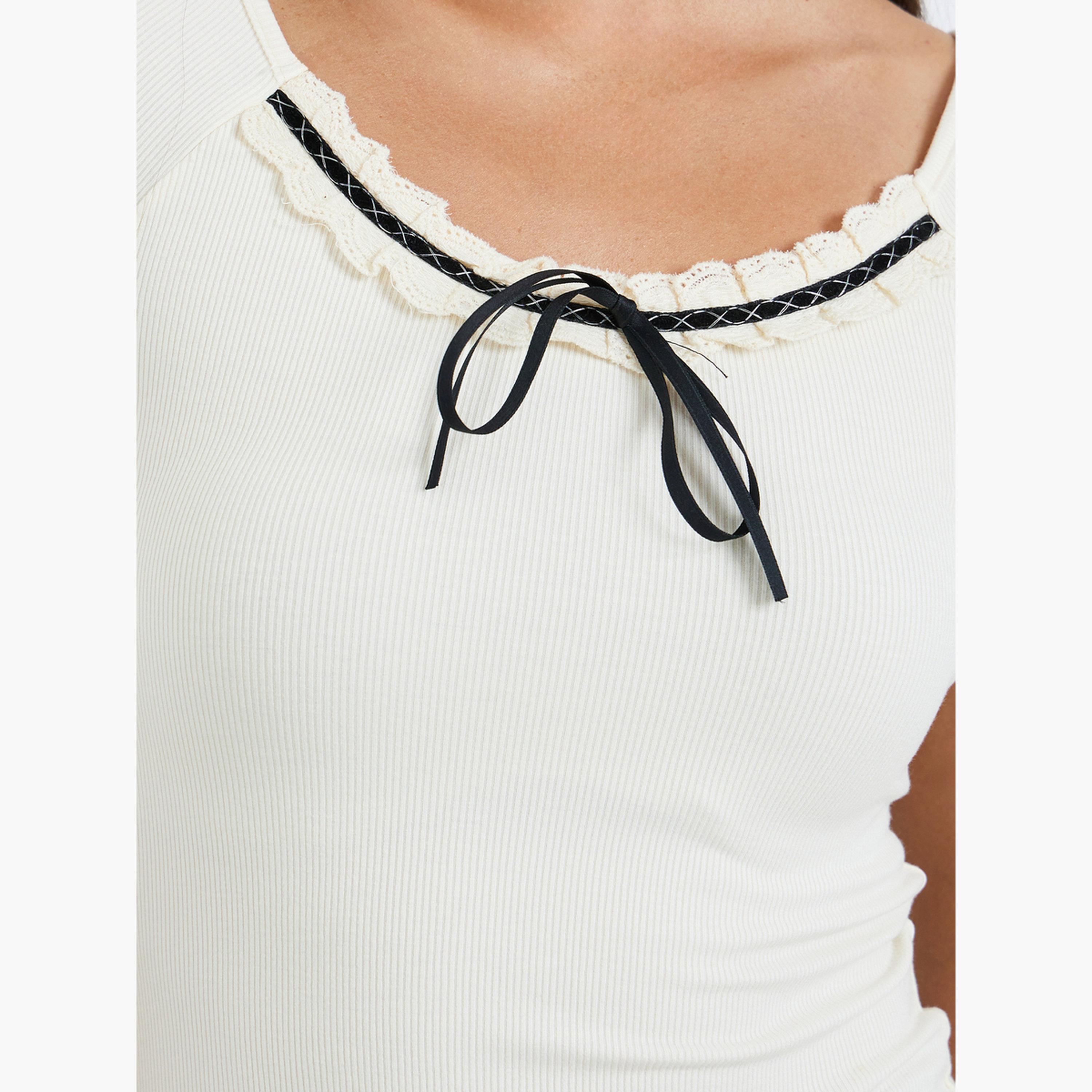 بلوزة منسوجة بشريط أسود-women-clothing-tshirts-image-3
