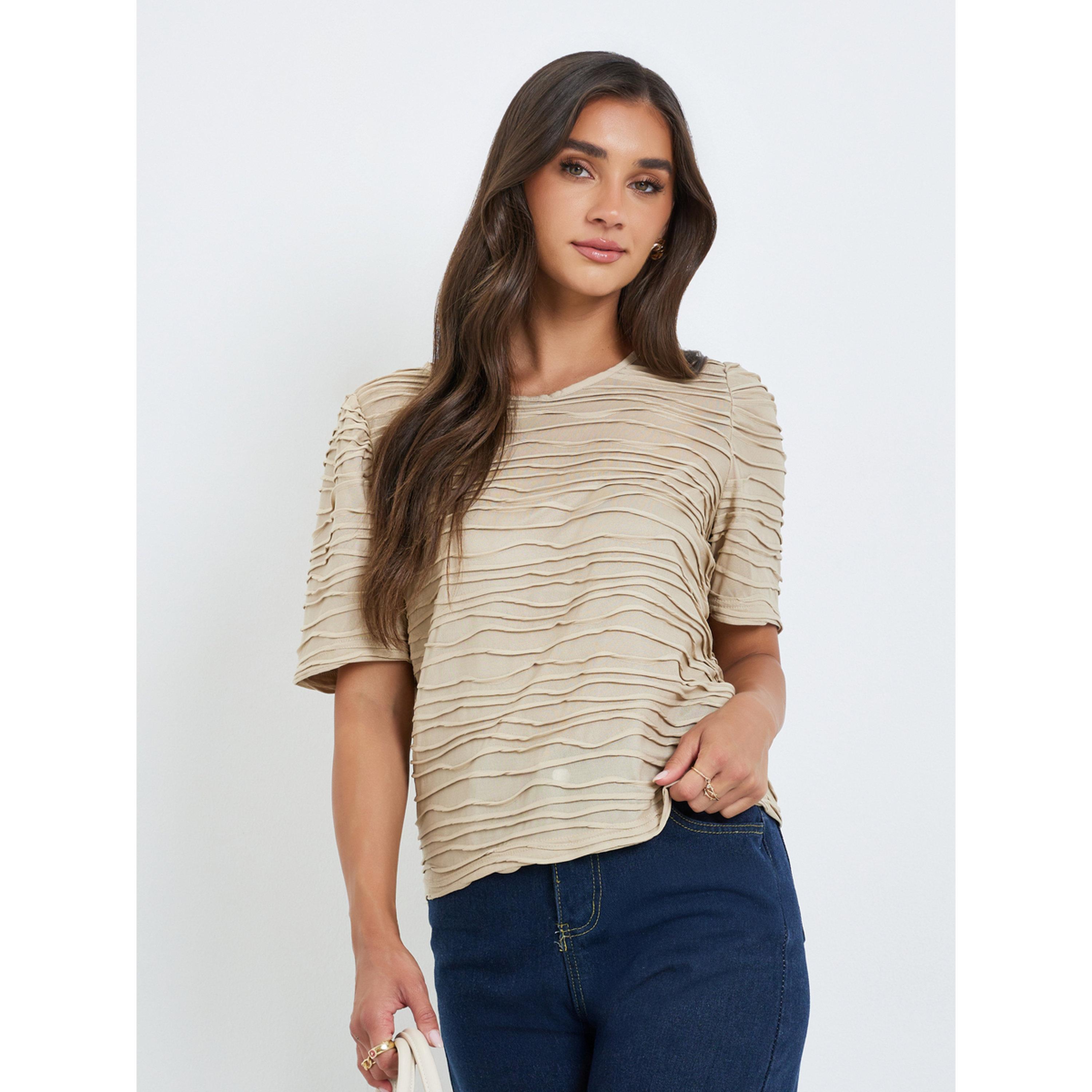 تيشيرت محبوك بأكمام قصيرة وتفاصيل بارزة الملمس-women-clothing-tshirts-image-1