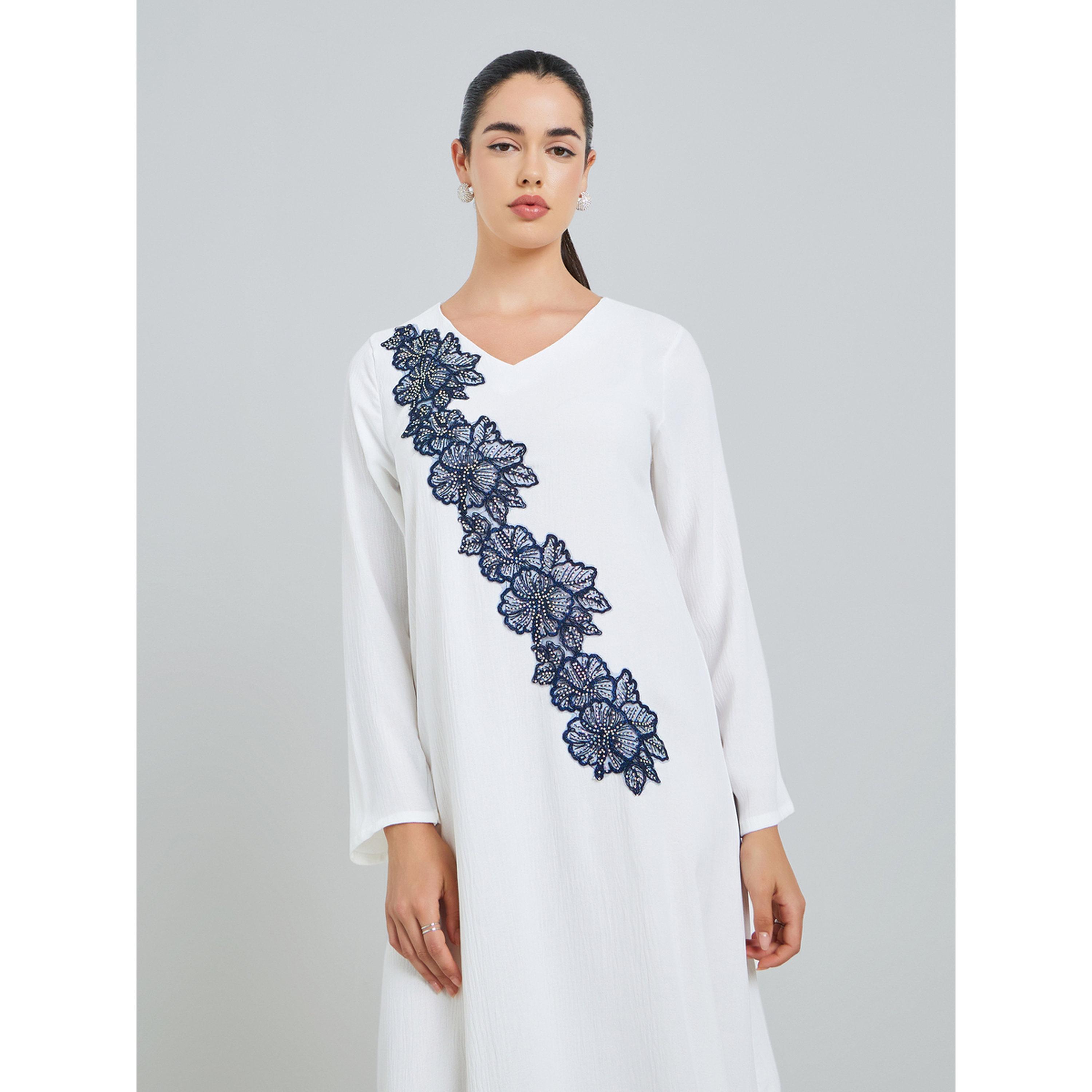 Styli Women White Embroidered A-Line Jalabiya-women-arabicclothing-jalabiyas-image-2