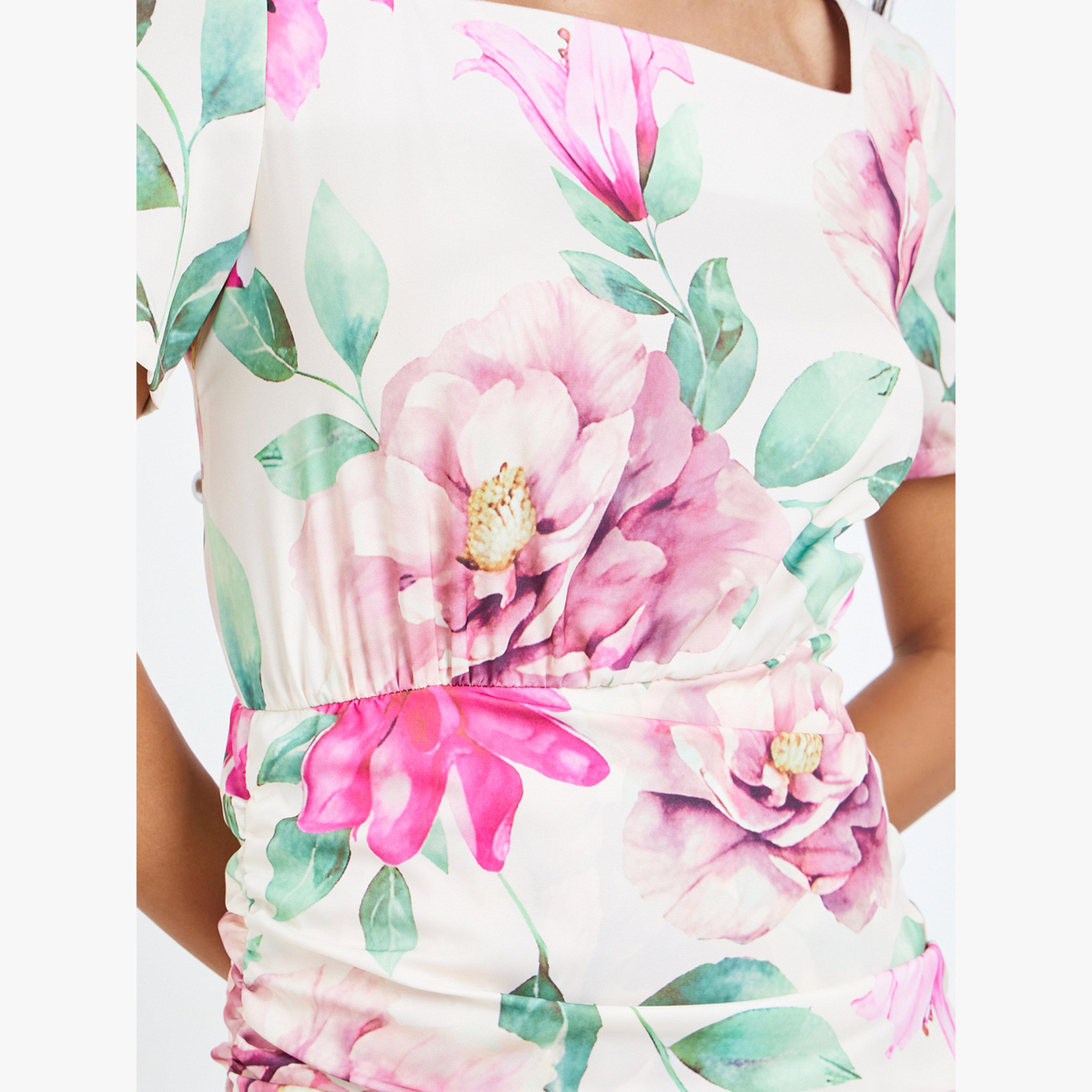 فستان طويل بطبقات وأكمام قصيرة وطبعة أزهار-women-clothing-dresses-image-5