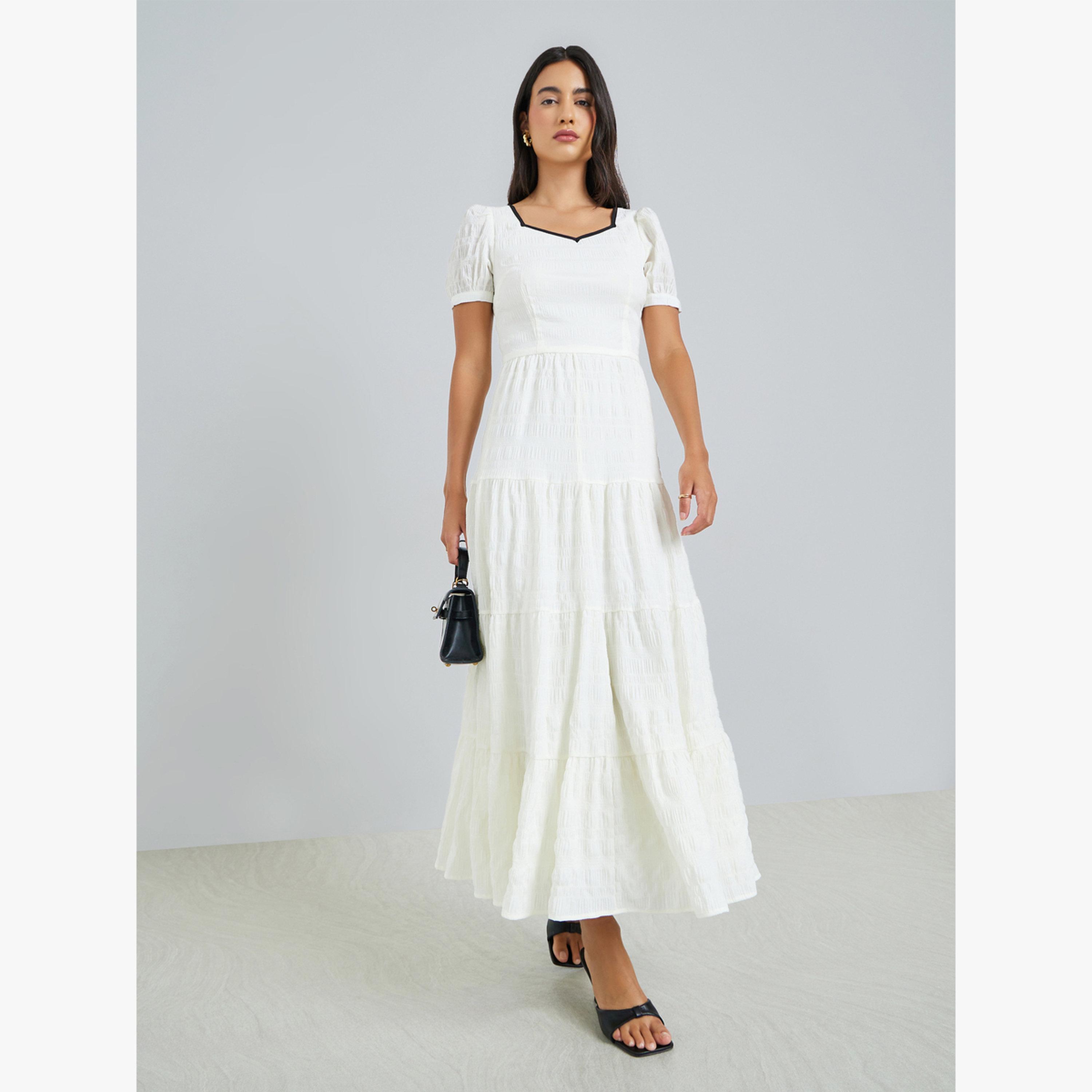 فستان طويل بطبقات وأكمام قصيرة وملمس بارز-women-clothing-dresses-image-1