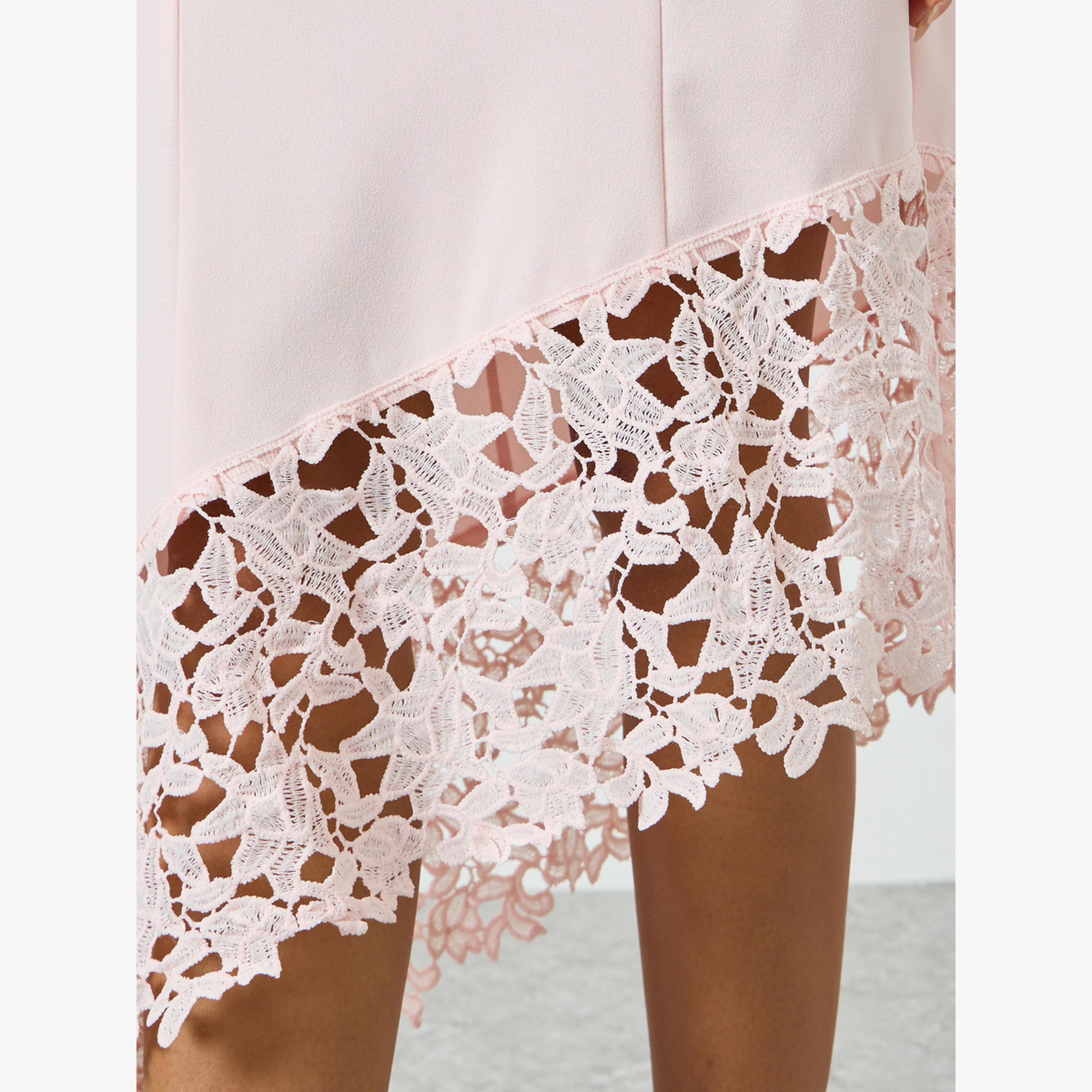 فستان ميدي بحواف دانتيل-women-clothing-dresses-image-5