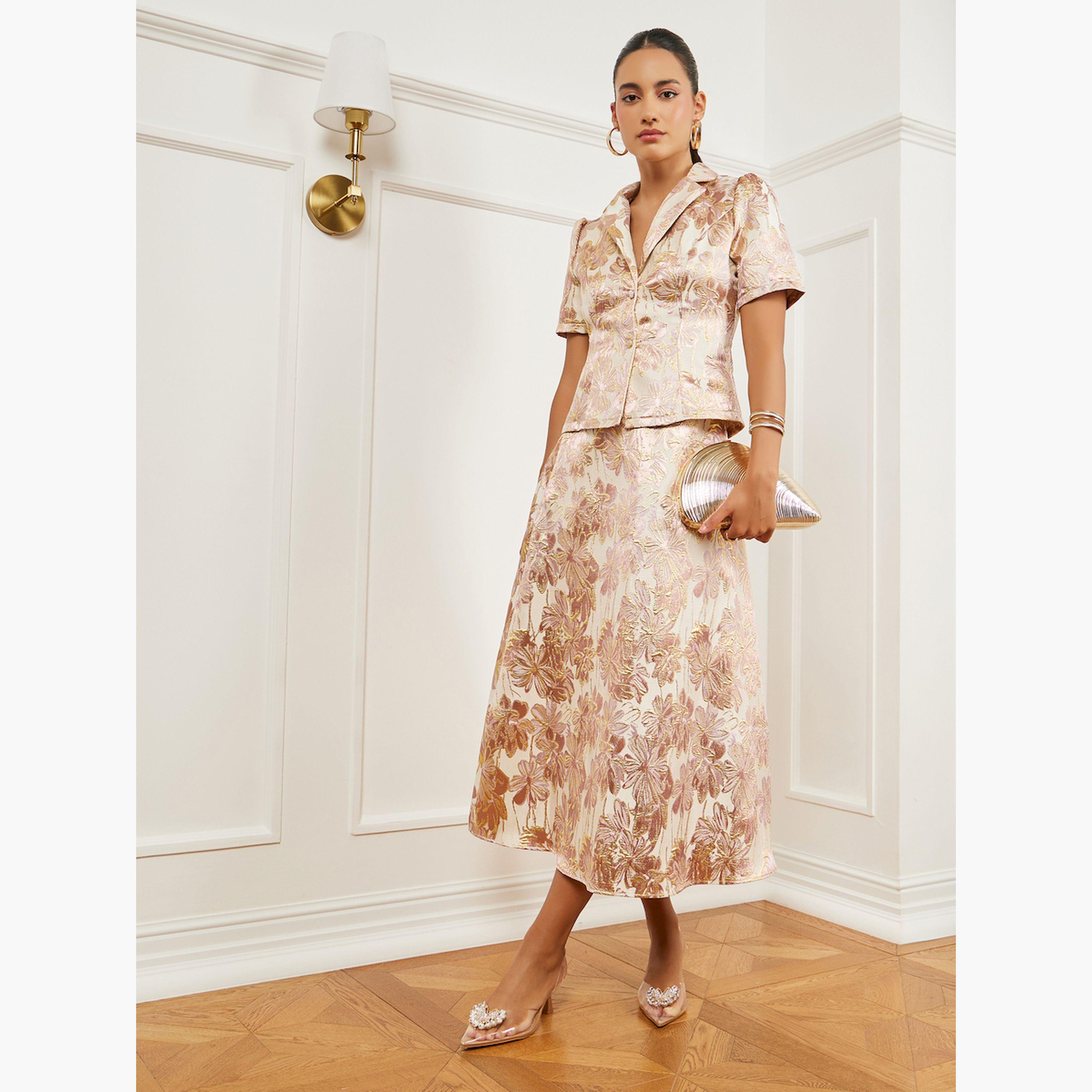 بلوزة بياقة ليبل وتفاصيل زهور جاكار-women-clothing-shirtsandblouses-blouses-image-2
