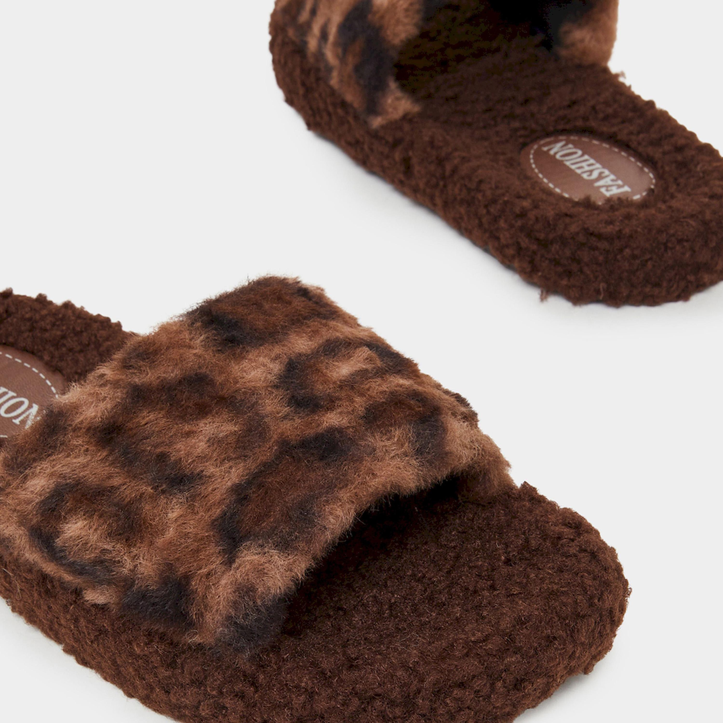 شبشب غرفة نوم فرو صناعي بطبعة حيوان-women-shoes-bedroomslippers-image-3