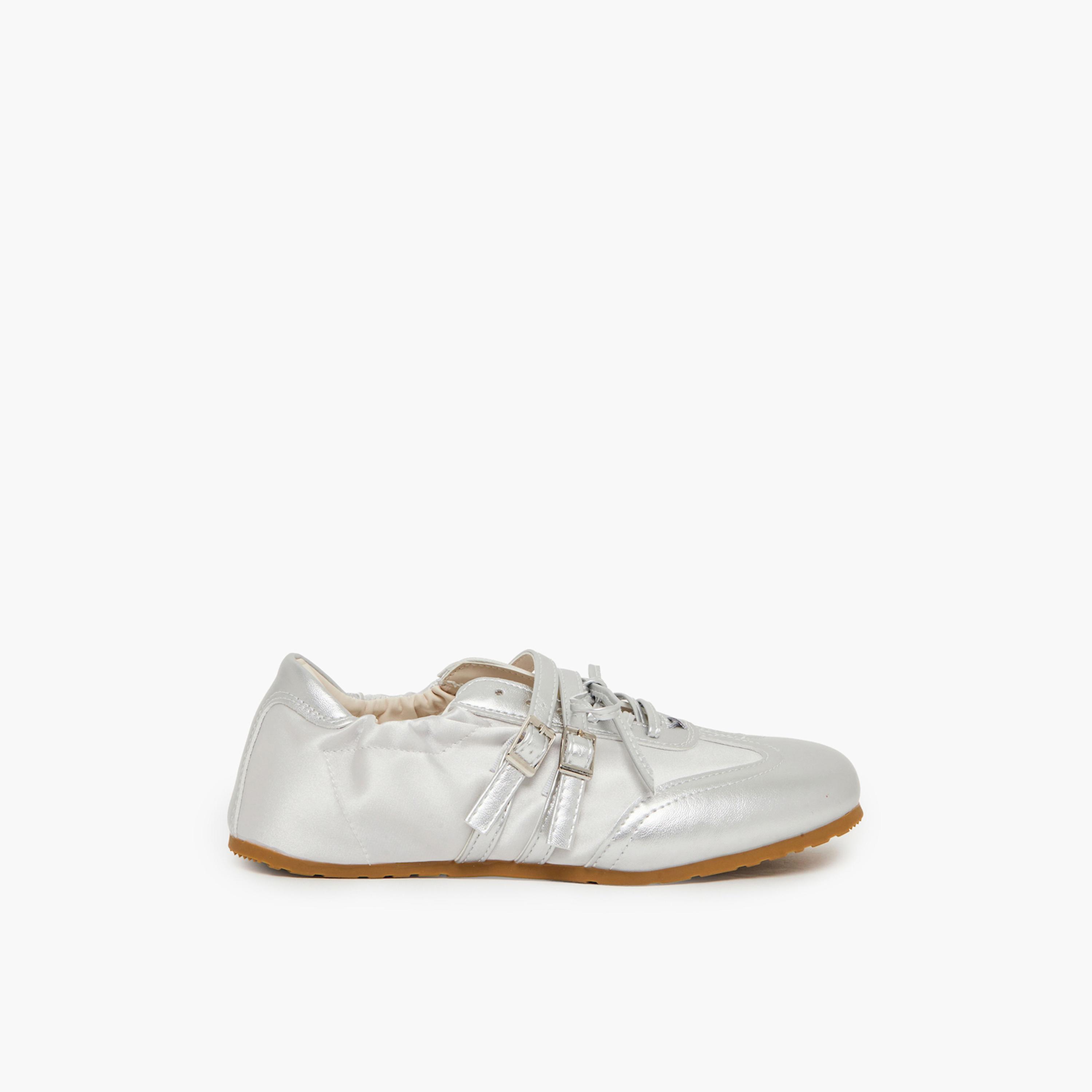 حذاء سنيكرز ميتاليك بإبزيم-women-shoes-sneakers-image-2