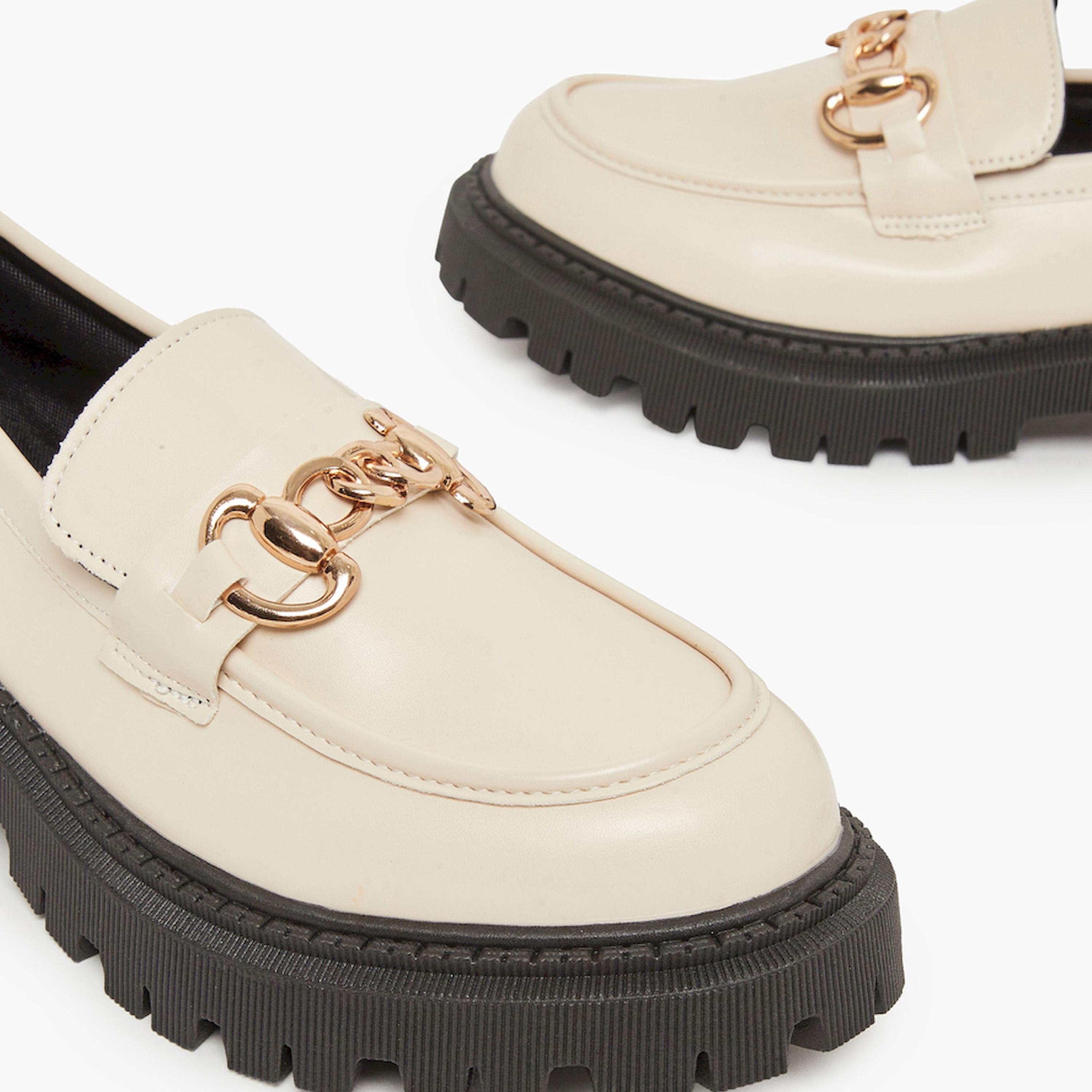 حذاء لوفرز بتفاصيل سلسلة-women-shoes-loafersandmoccasins-image-3