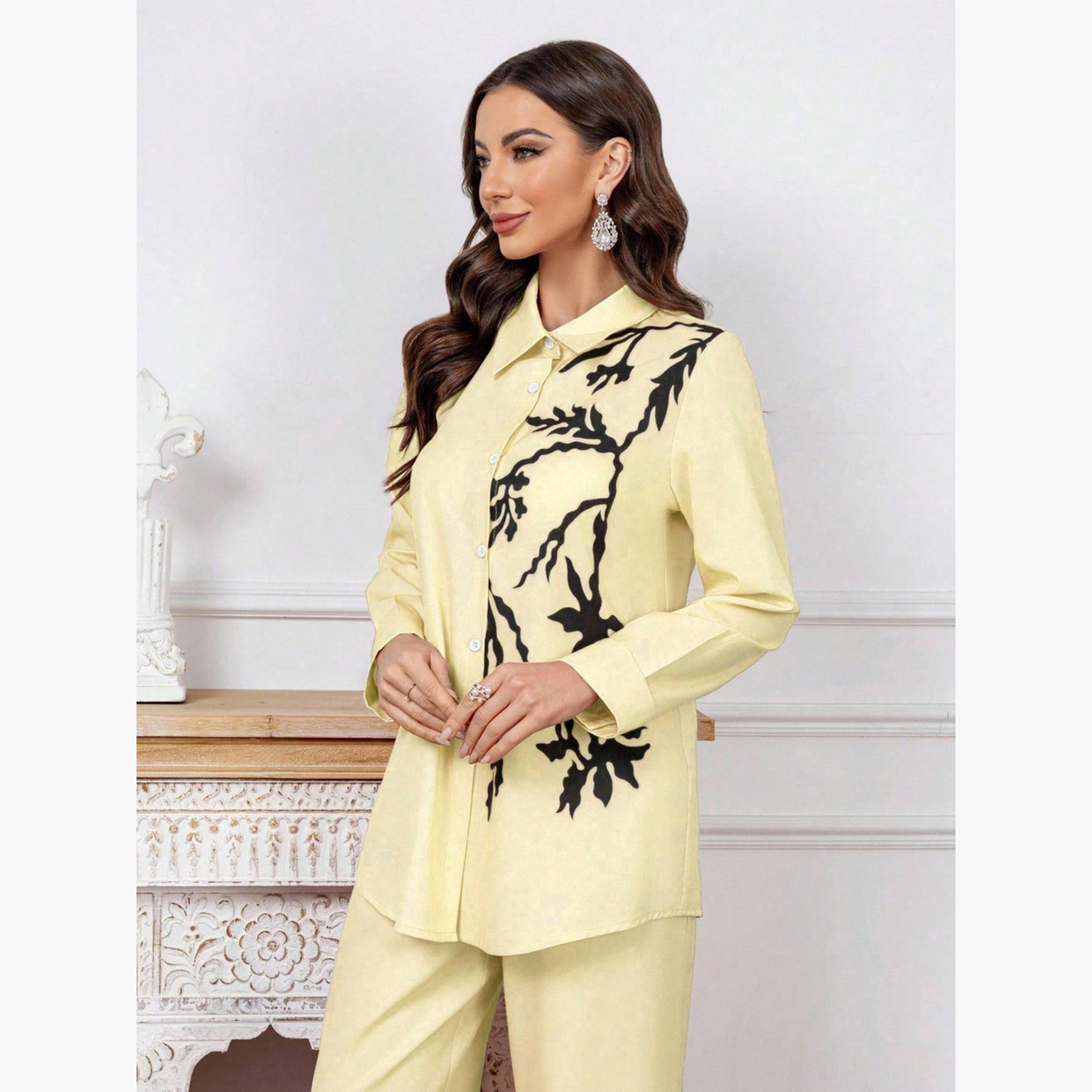 طقم منسق قميص وبنطال واسع بطبعة أوراق شجر صفراء-women-clothing-coordsets-image-4