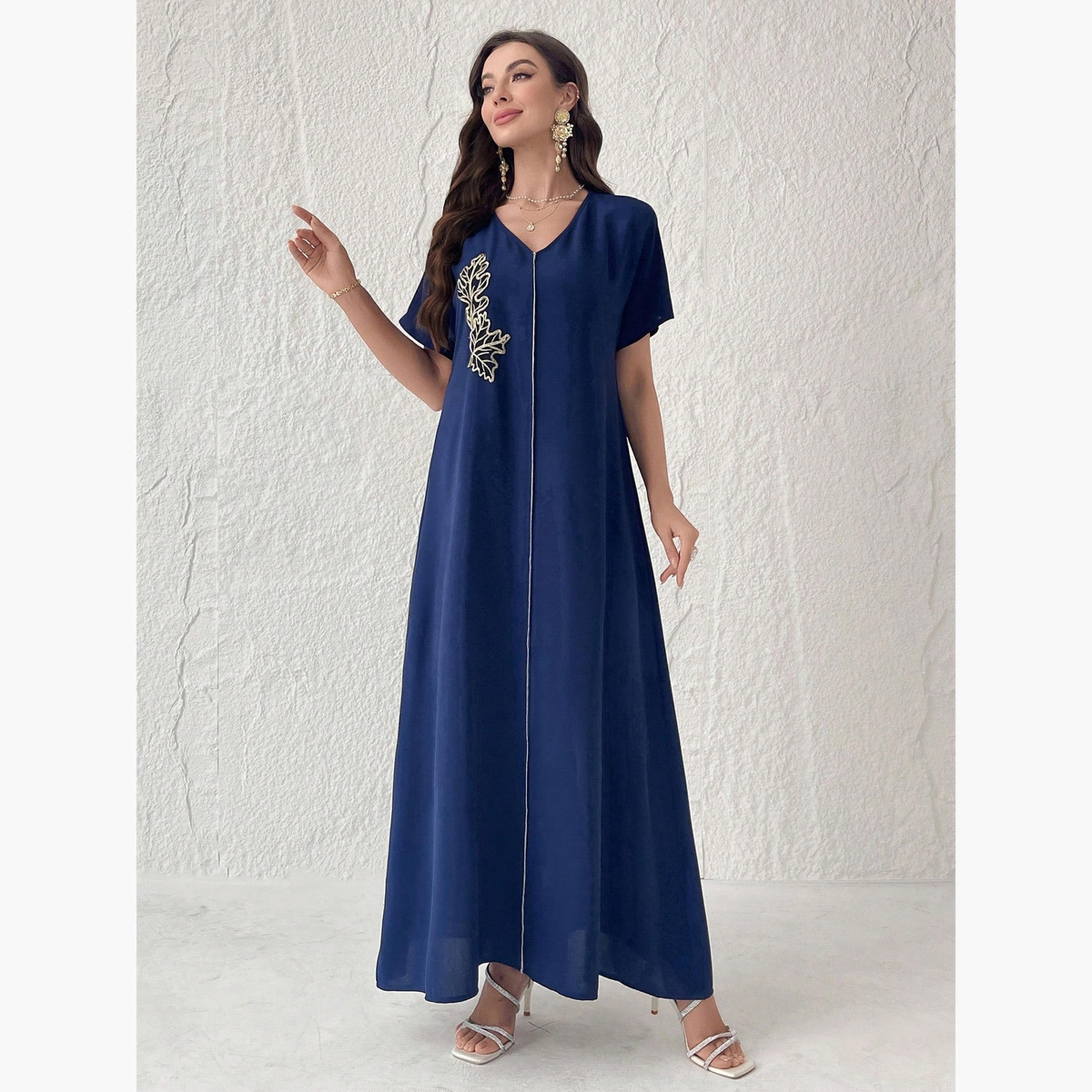 جلابية نسائية مطرزة بحافة واسعة بلون أزرق-women-arabicclothing-jalabiyas-image-1