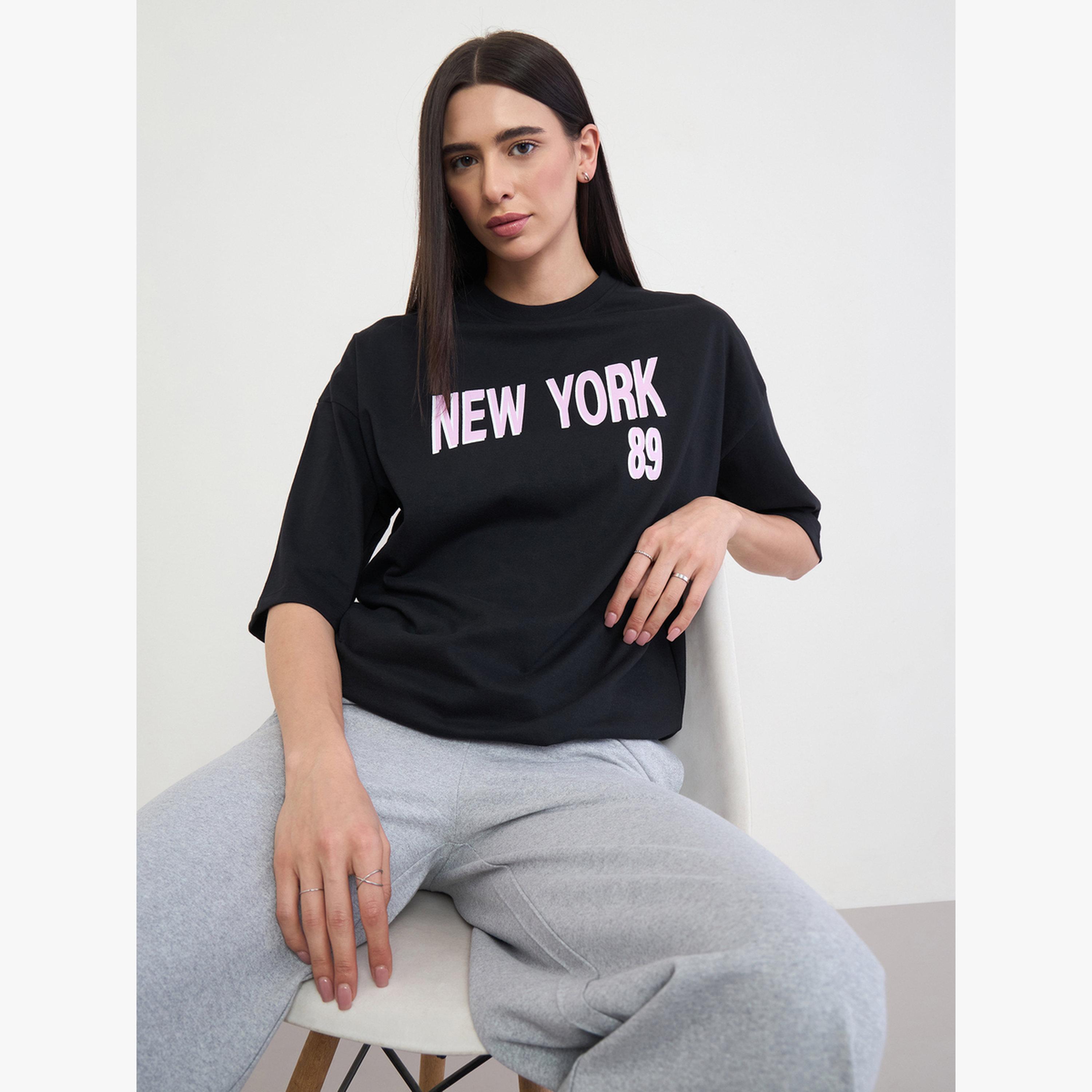 تيشيرت فضفاض بطبعة شعار-women-clothing-tshirts-image-3