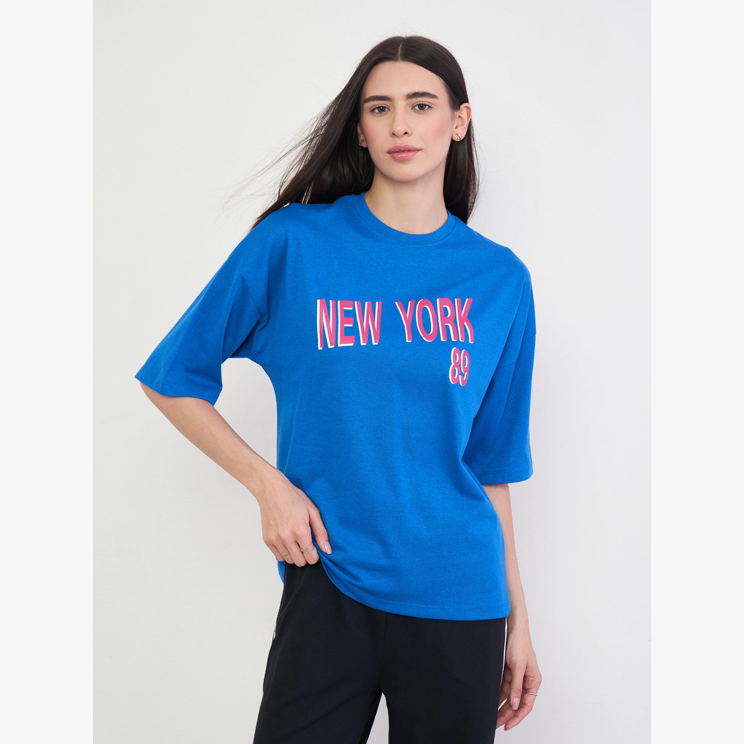 تيشيرت فضفاض بطبعة شعار-women-clothing-tshirts-image-1