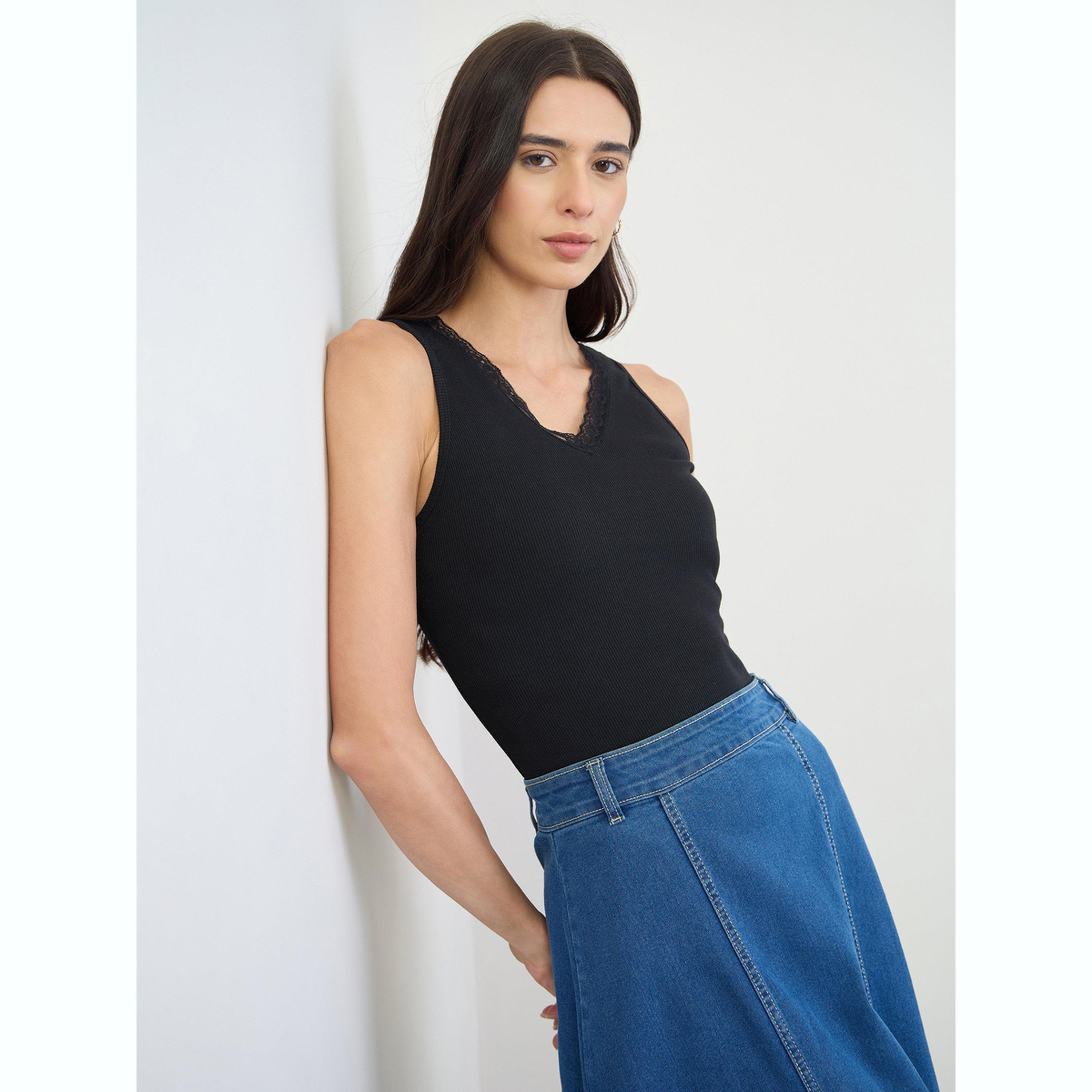 بلوزة بلا أكمام مضلعة بتفاصيل دانتيل-women-clothing-shirtsandblouses-blouses-image-3