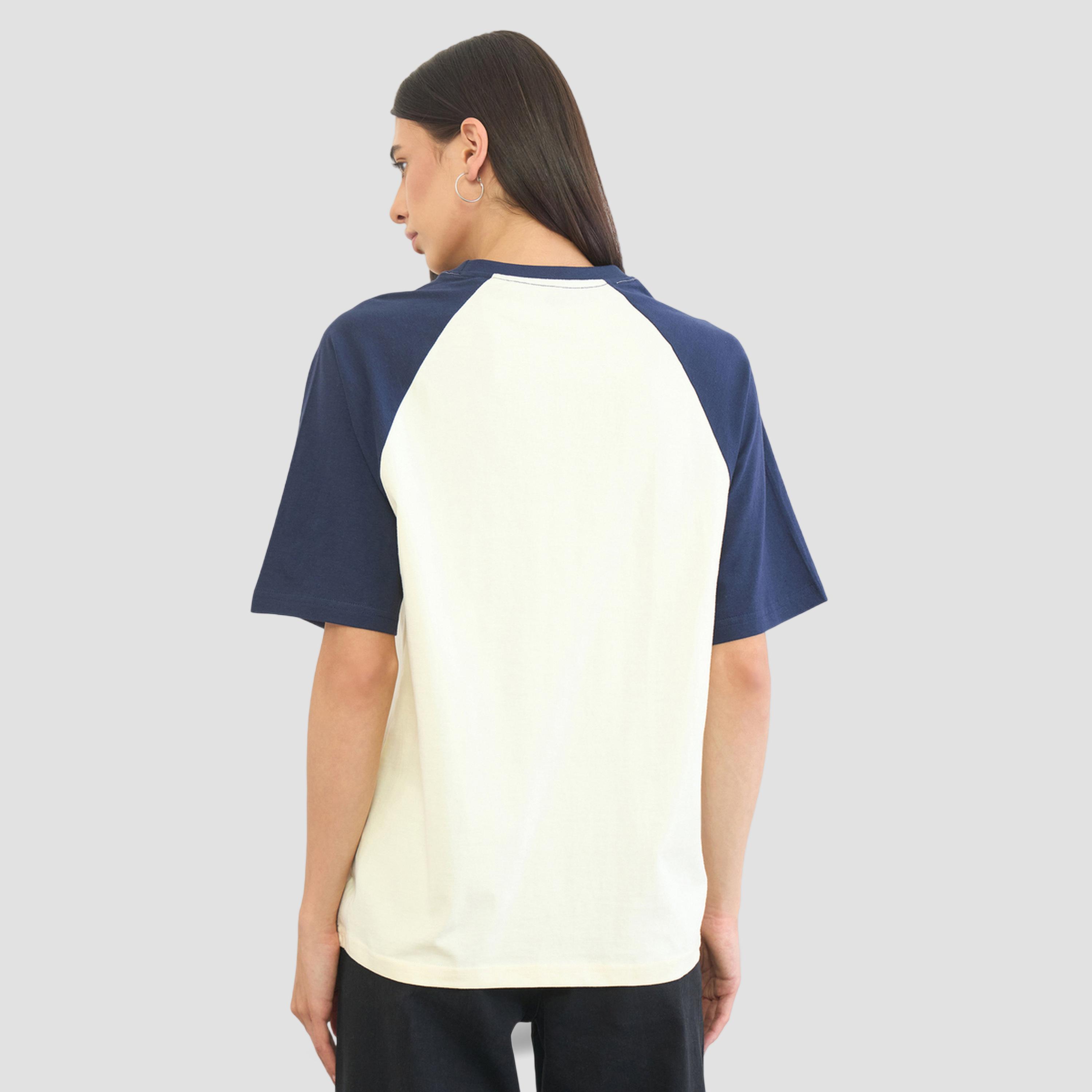 تيشيرت بأكمام راجلان وقصة فضفاضة وطبعة كتابة-women-clothing-tshirts-image-5