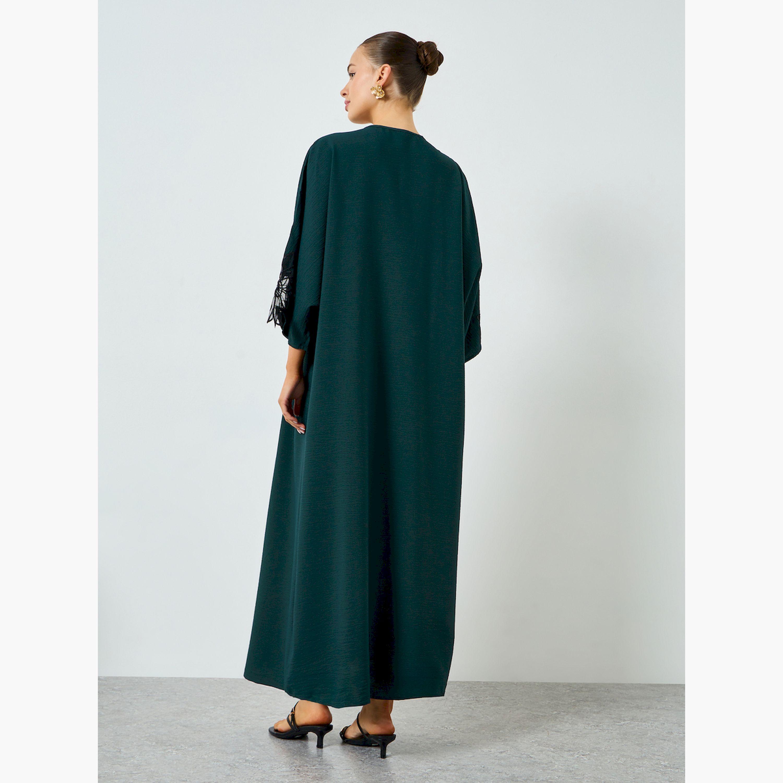 جلابية بحافة واسعة مزينة بزهور مُرقعة-women-arabicclothing-jalabiyas-image-5