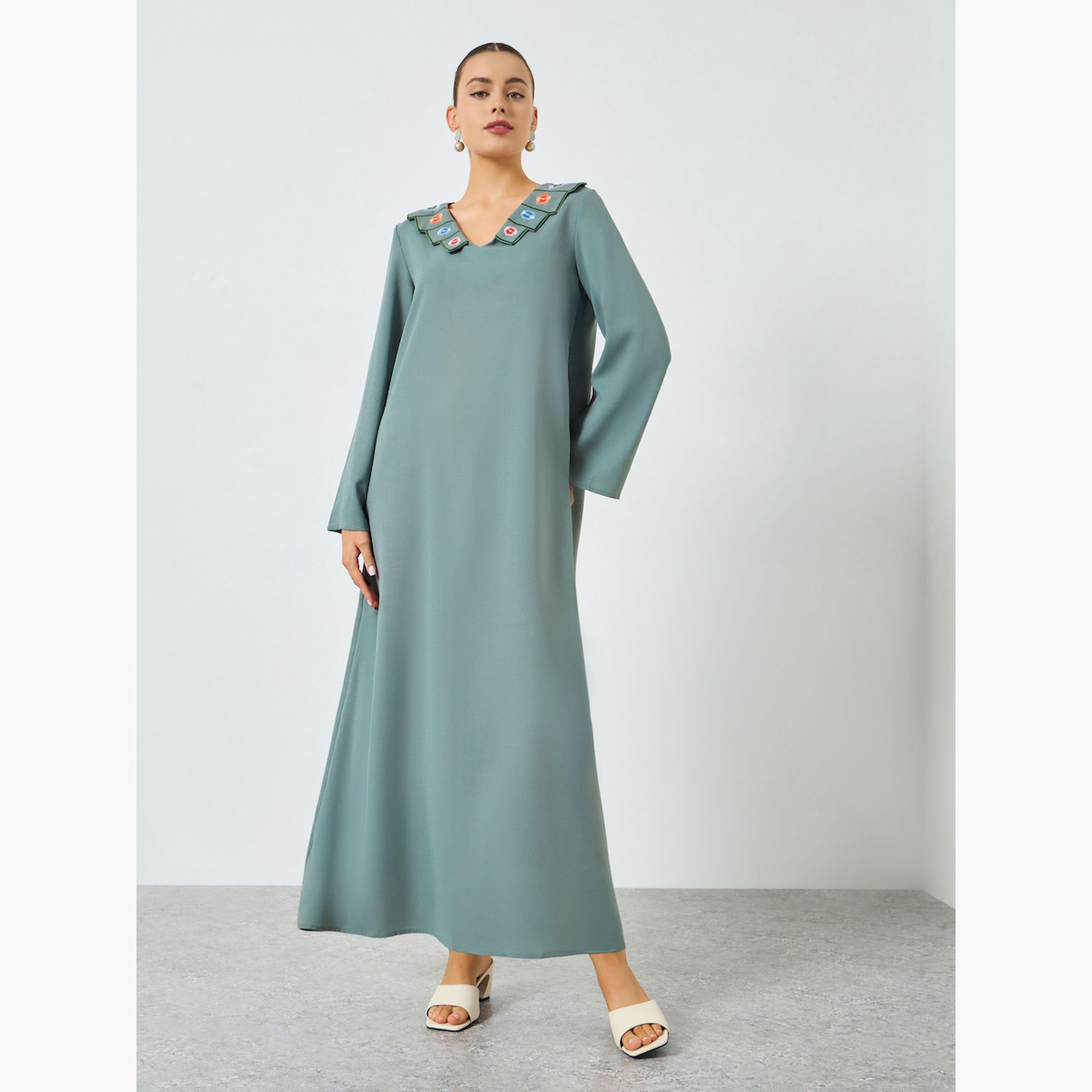 جلابية خضراء مطرزة بالزهور-women-arabicclothing-jalabiyas-image-3