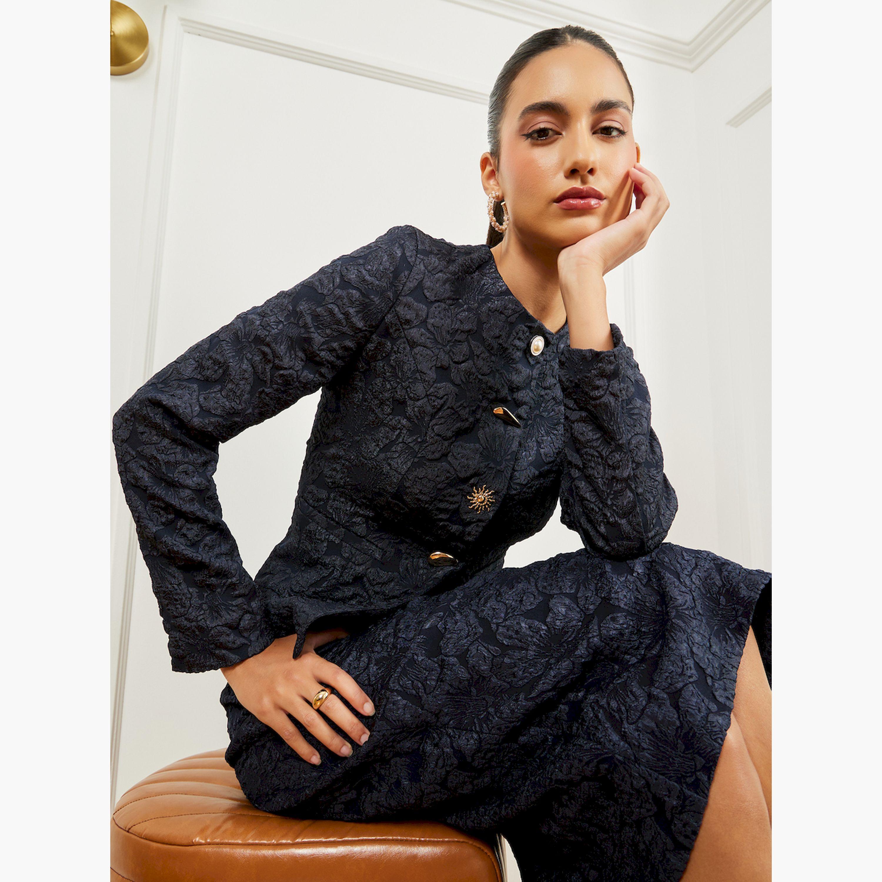 بلوزة جاكارد بتفاصيل أزرار-women-clothing-shirtsandblouses-blouses-image-3