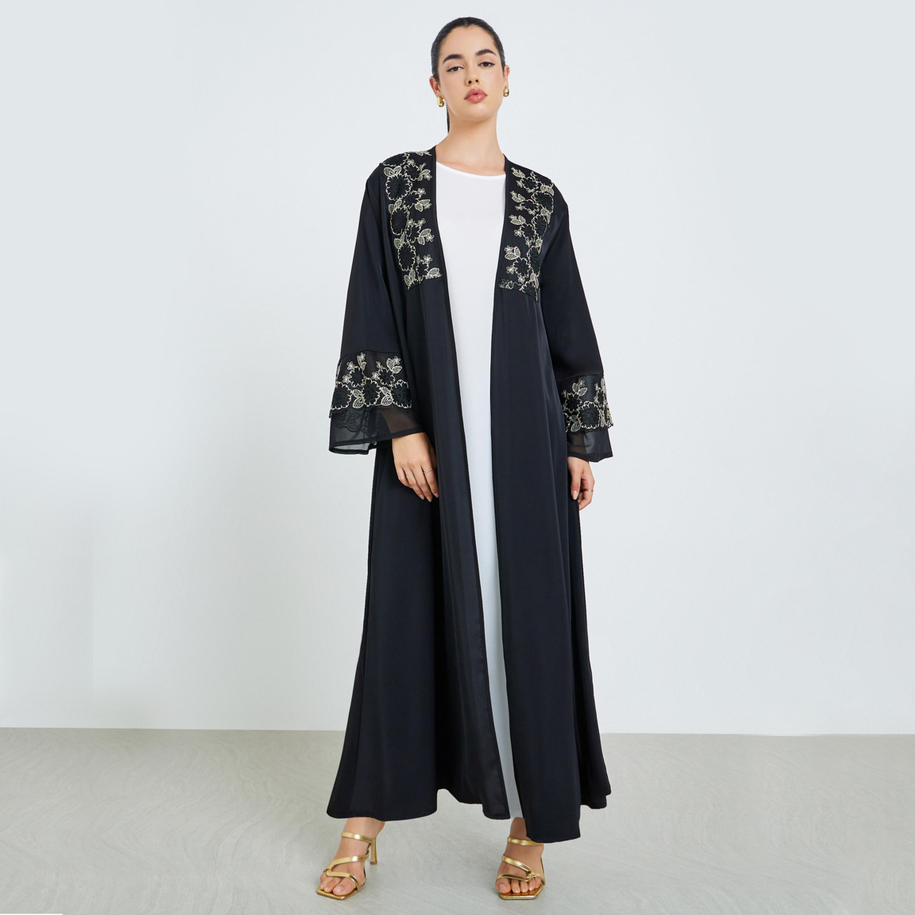 طقم عباية كيمونو سوداء مزينة مع فستان داخلي-women-arabicclothing-abayas-image-1