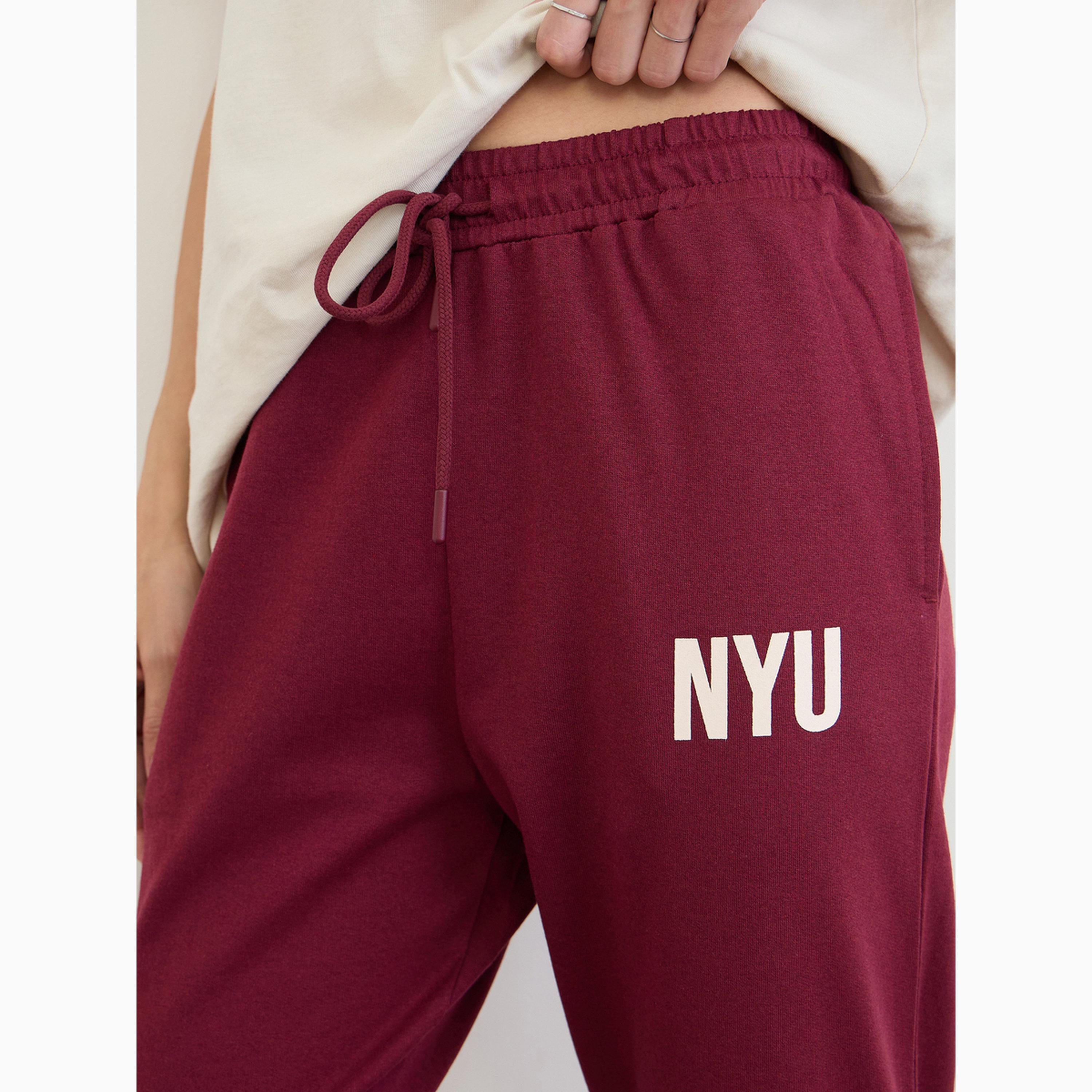جوغر بحواف مطاطية وطبعة جامعة نيويورك-women-clothing-bottoms-joggers-image-3