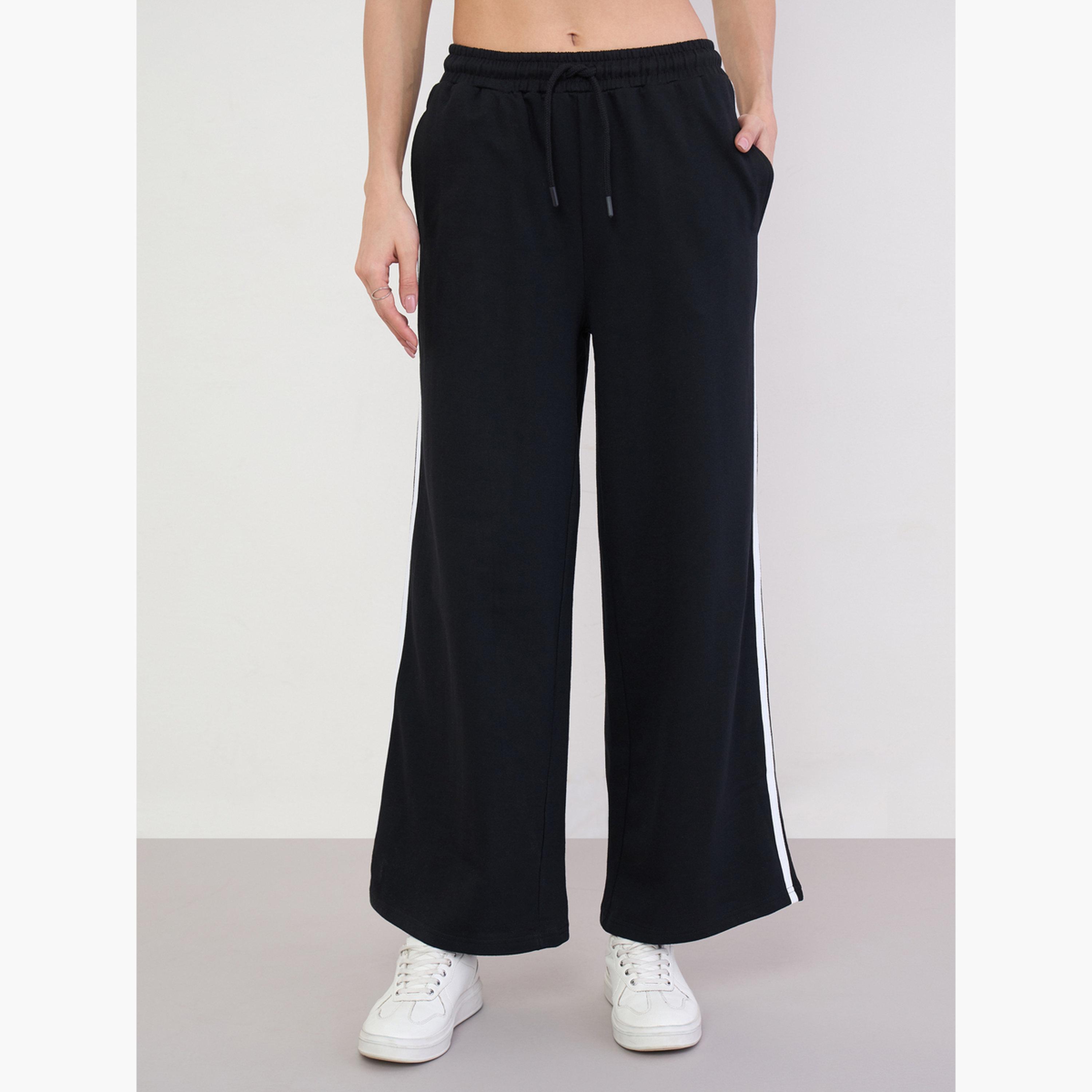 ستايلي - بنطال رياضي أسود واسع الساقين بتفاصيل شريط جانبي-women-clothing-bottoms-joggers-image-1