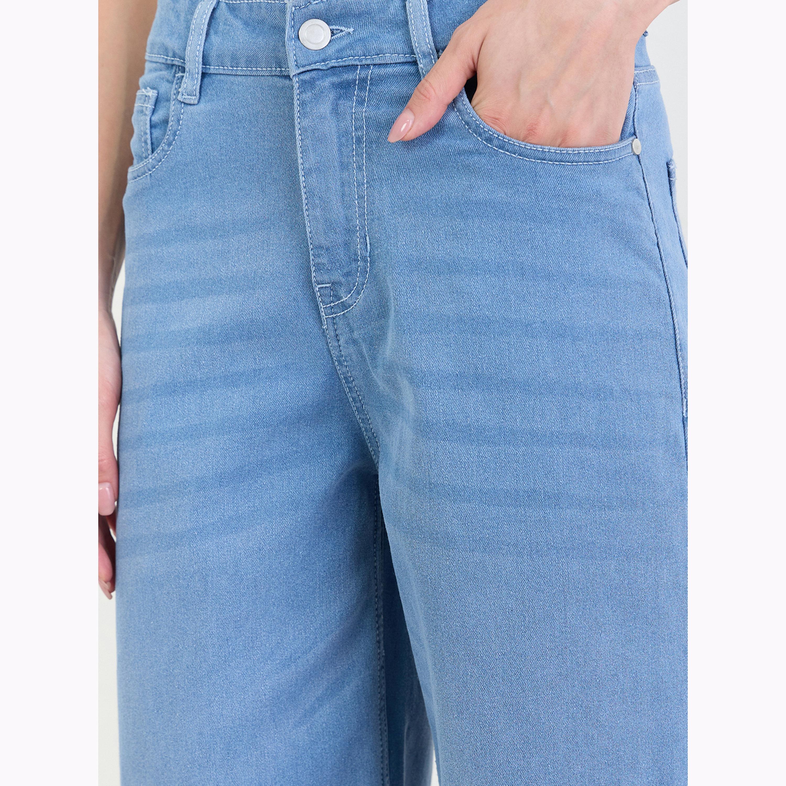 جينز بخصر متوسط الارتفاع وأرجل واسعة-women-clothing-bottoms-jeans-image-3