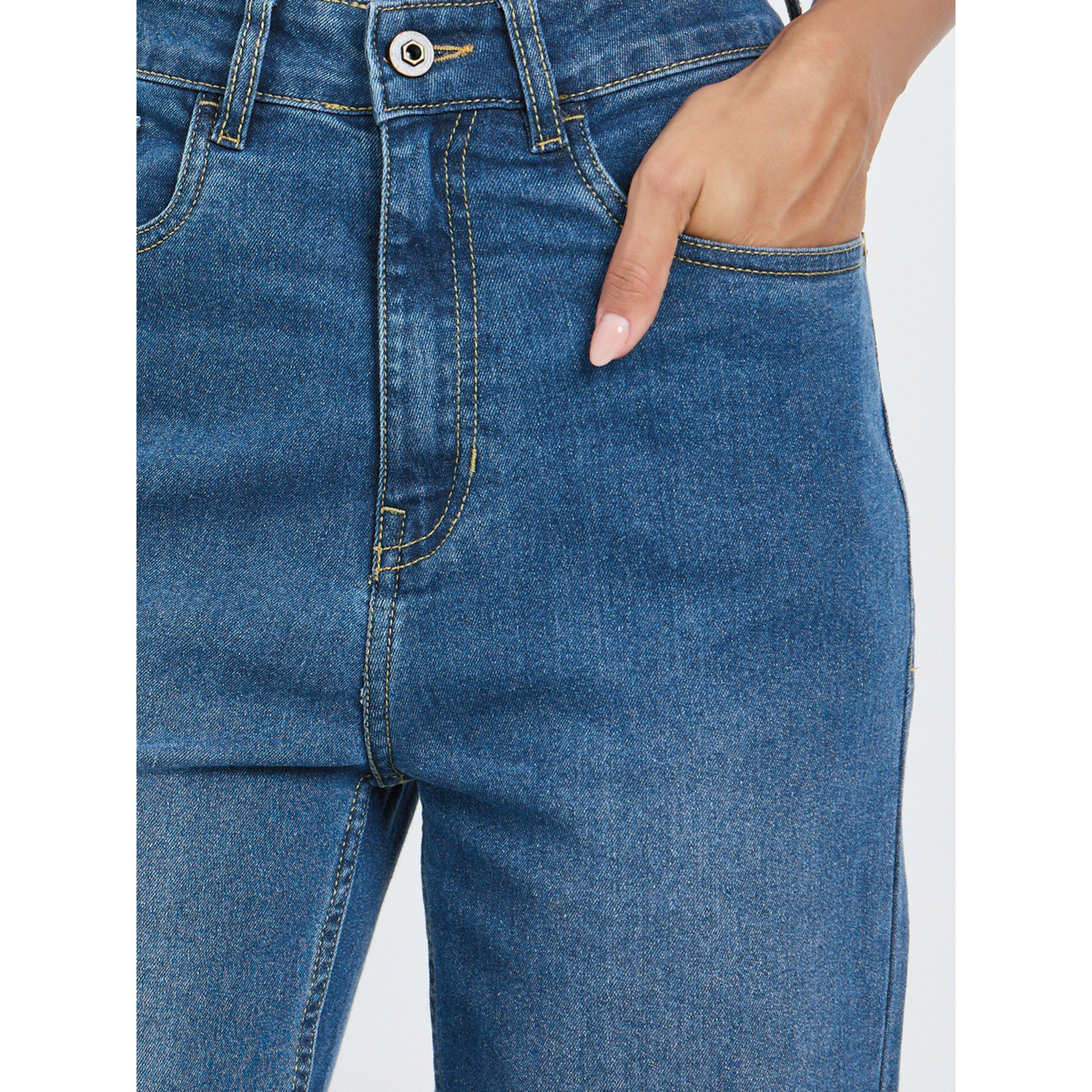 جينز أزرق بأرجل مستقيمة وتفاصيل باهتة-women-clothing-bottoms-jeans-image-3