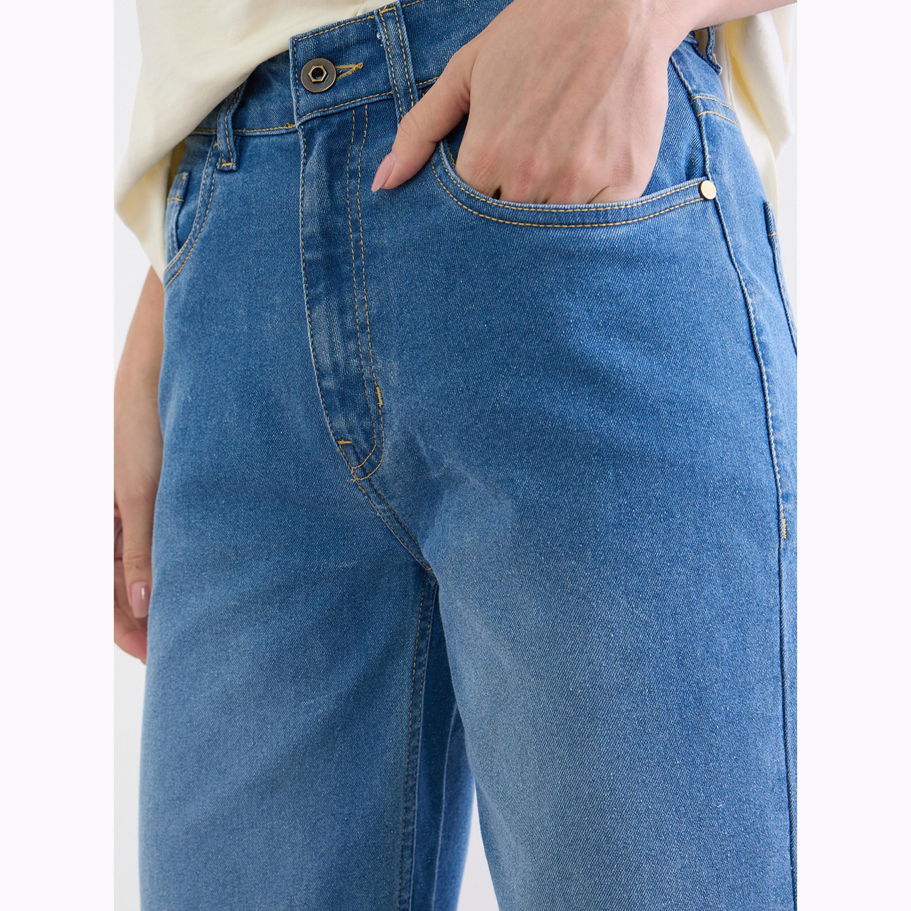 Styli Mid Rise Washed Straight Fit Jeans-women-clothing-bottoms-jeans-image-4