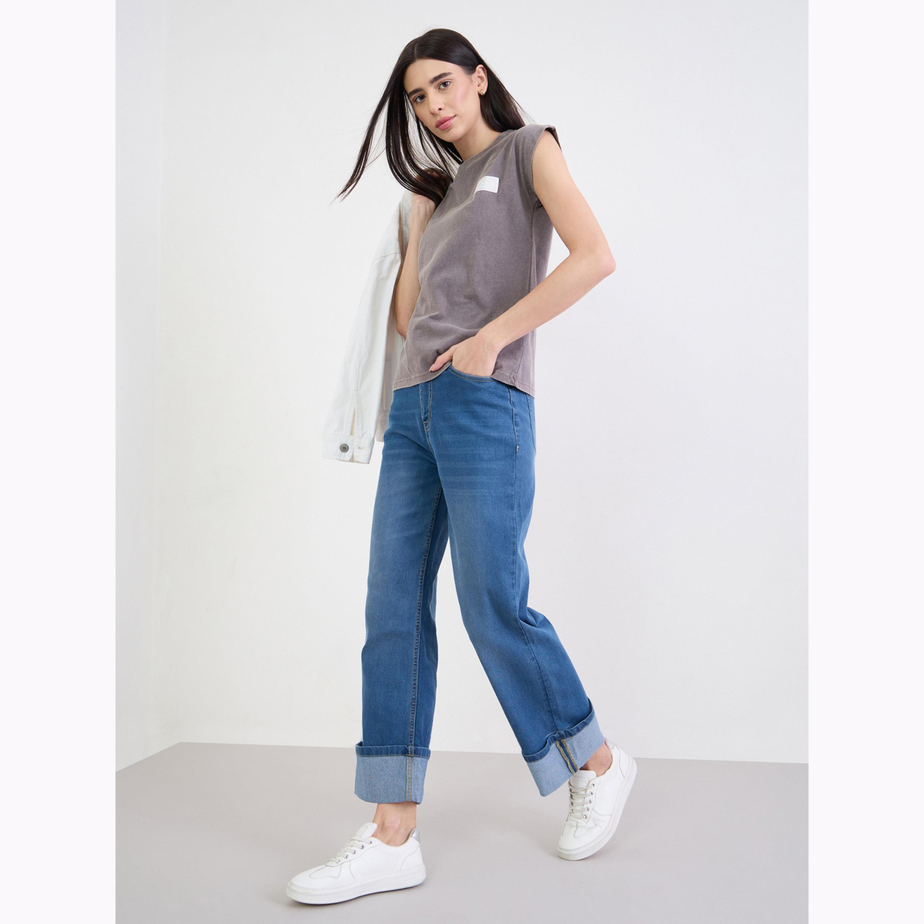 جينز بأرجل مستقيمة وحافة مطوية-women-clothing-bottoms-jeans-image-2