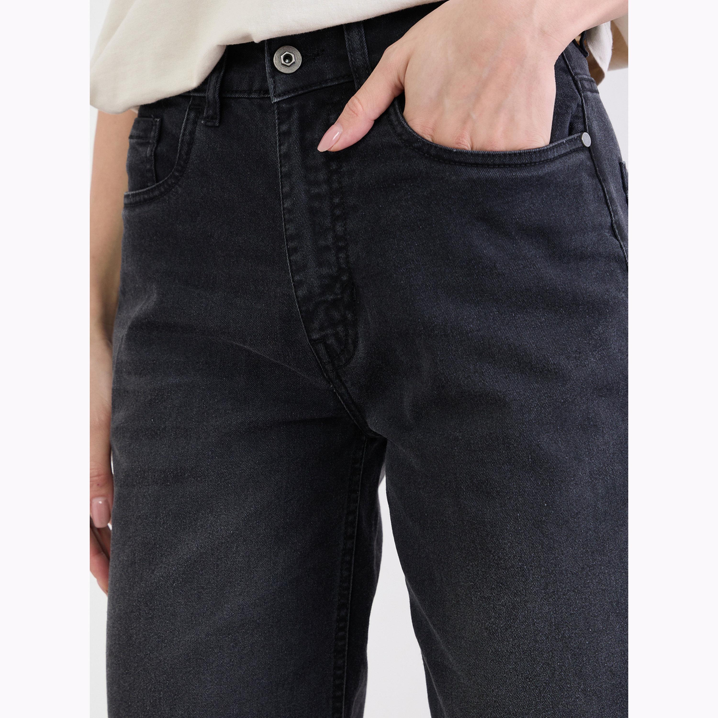 جينز أسود بأرجل مستقيمة وحافة مطوية-women-clothing-bottoms-jeans-image-3