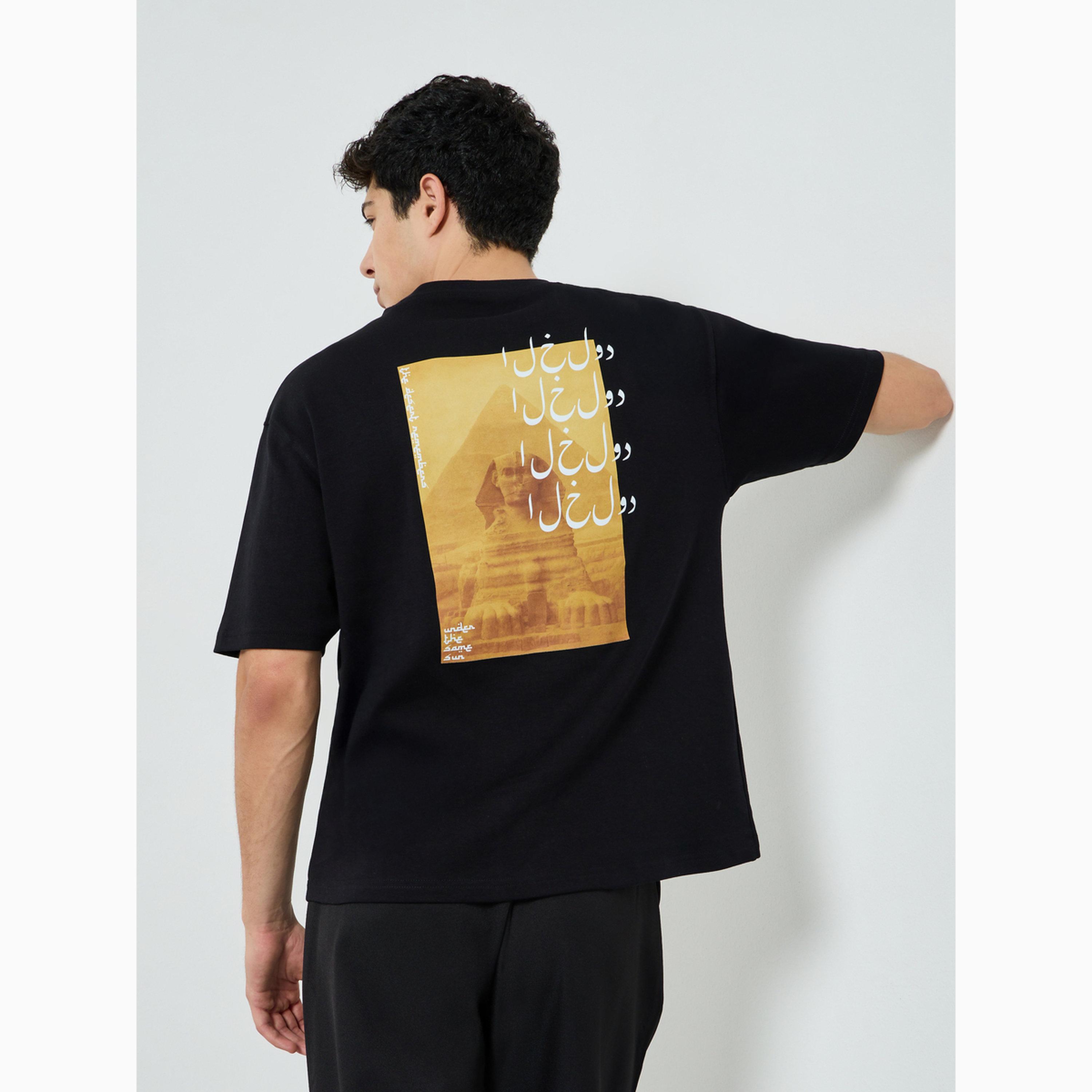 تيشيرت بقصة واسعة بطبعة مصر للرجال-men-clothing-tshirtsandpolos-tshirts-image-3