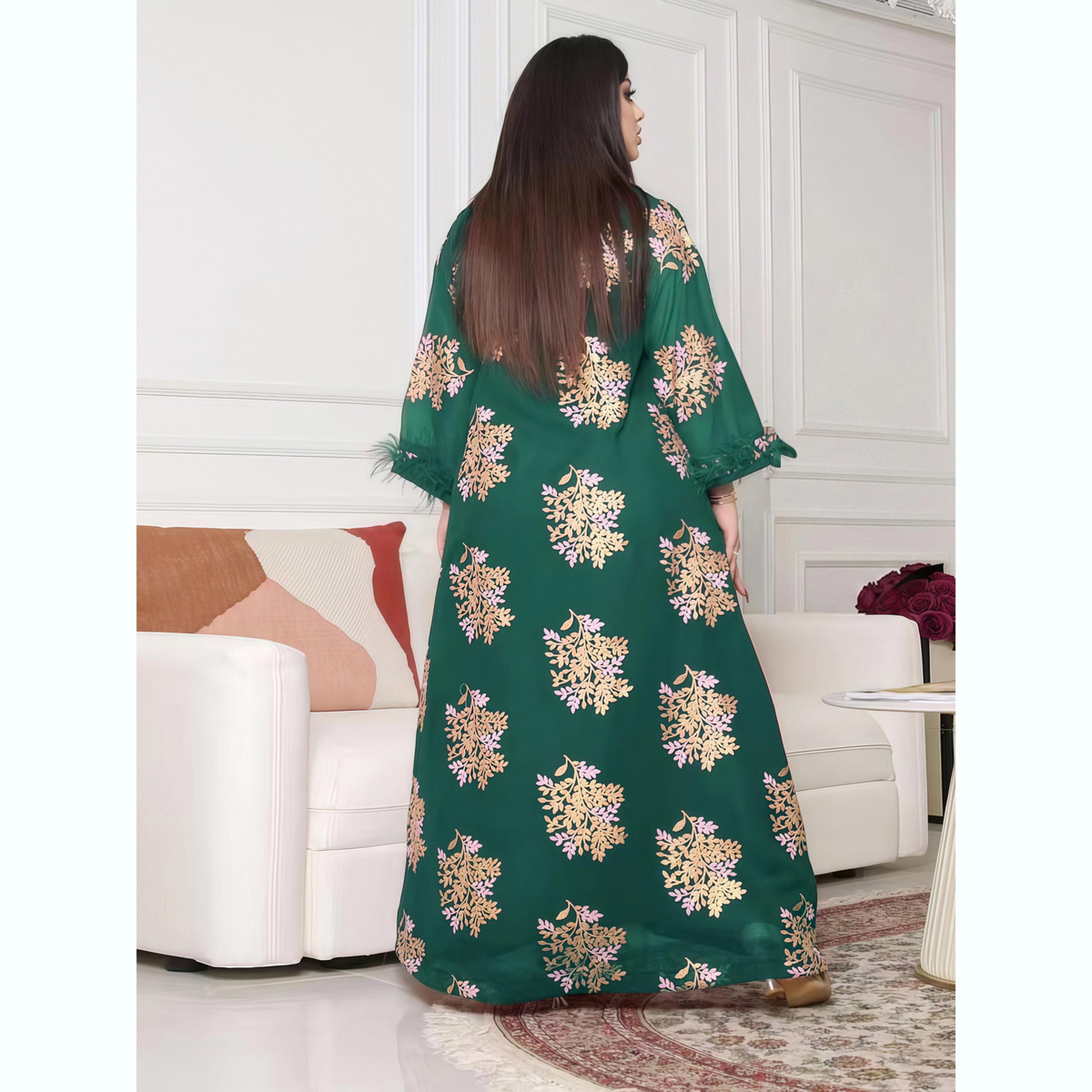 جلابية نسائية مطرزة بحافة واسعة بلون أخضر-women-arabicclothing-jalabiyas-image-3