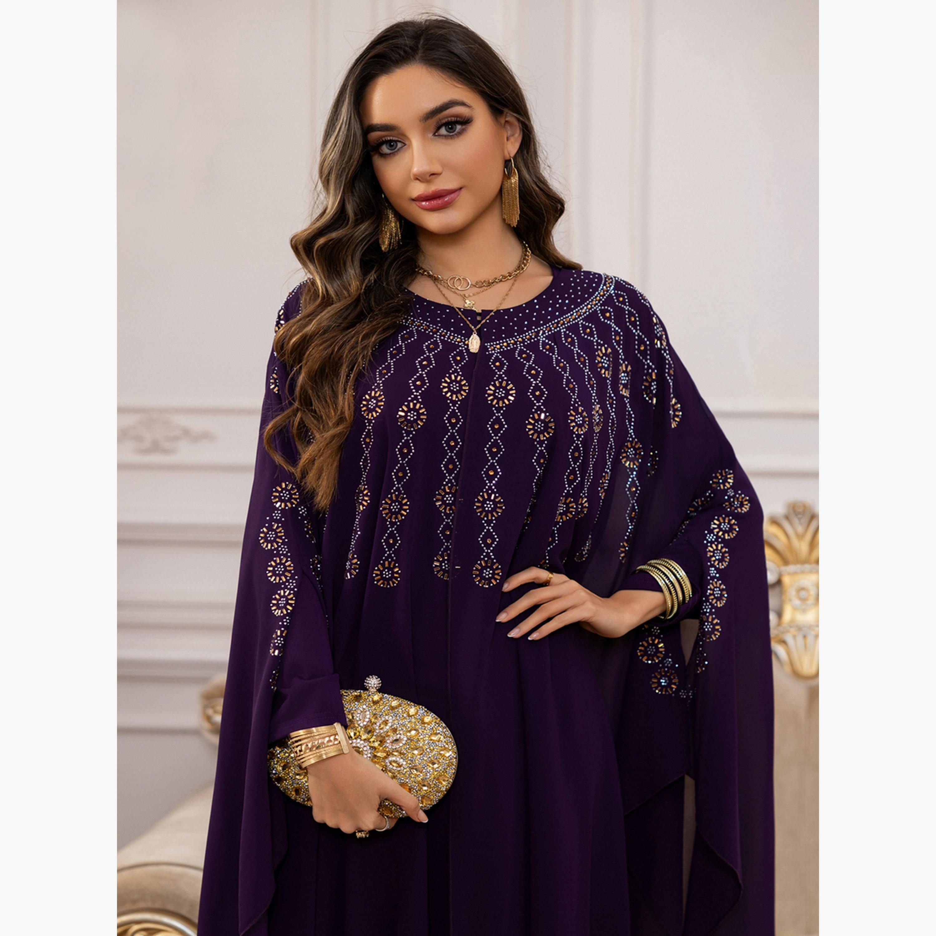تيك تو - طقم عباءة وفستان محتشم باللون الأزرق الداكن مزين بتطريزات على شكل عباءة-women-arabicclothing-sets-image-6