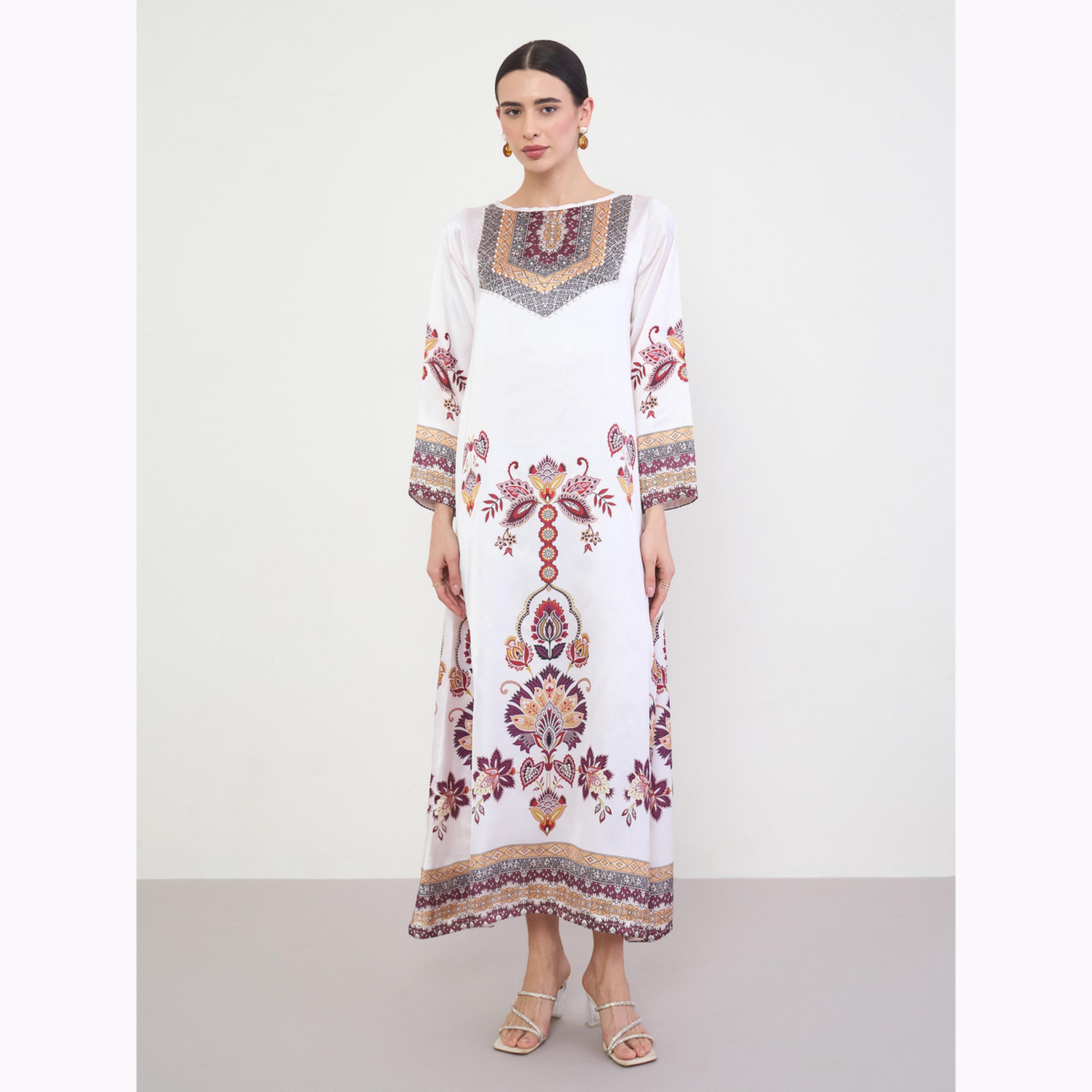 جلابية مطرزة يدوياً بطبعة وضعية-women-arabicclothing-jalabiyas-image-1